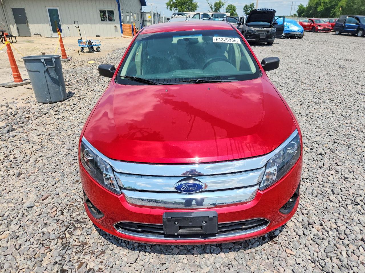 2011 Ford Fusion S Red vin: 3FAHP0GA0BR322210