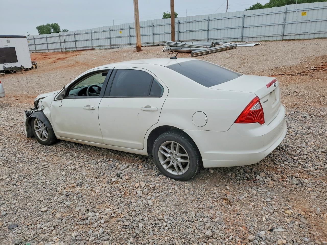 2012 Ford Fusion S White vin: 3FAHP0GA0CR356133