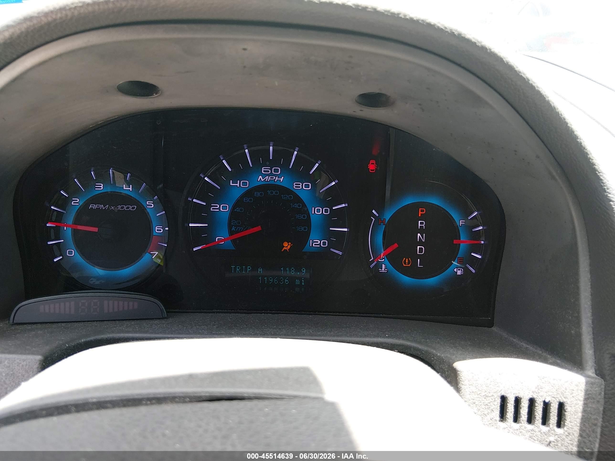2011 Ford Fusion S Серебряный vin: 3FAHP0GA1BR291680