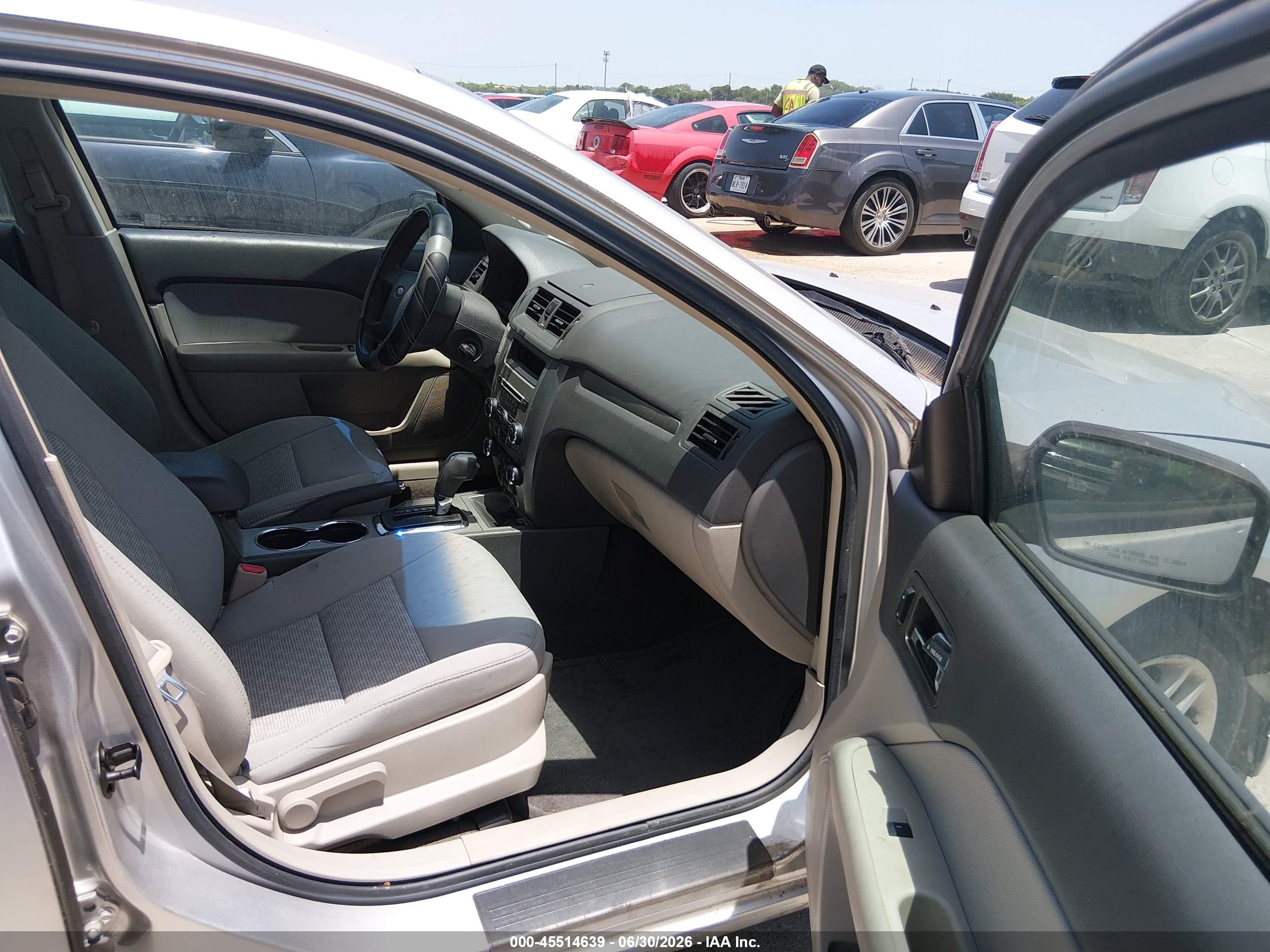 2011 Ford Fusion S Серебряный vin: 3FAHP0GA1BR291680