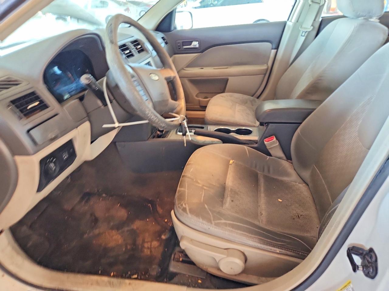 2012 Ford Fusion S White vin: 3FAHP0GA1CR200036