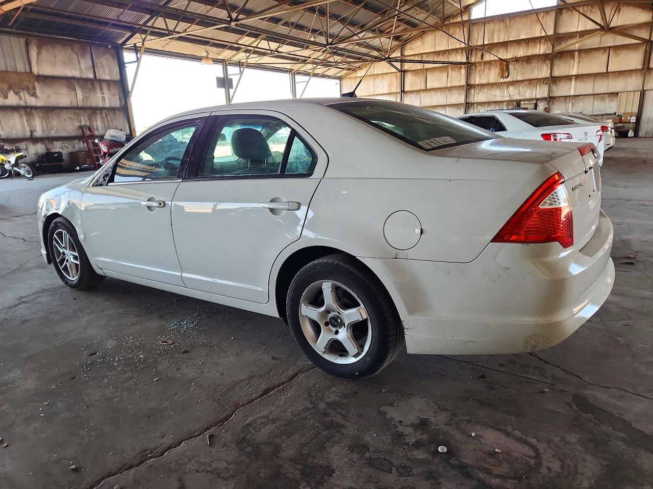 2012 Ford Fusion S White vin: 3FAHP0GA1CR200036