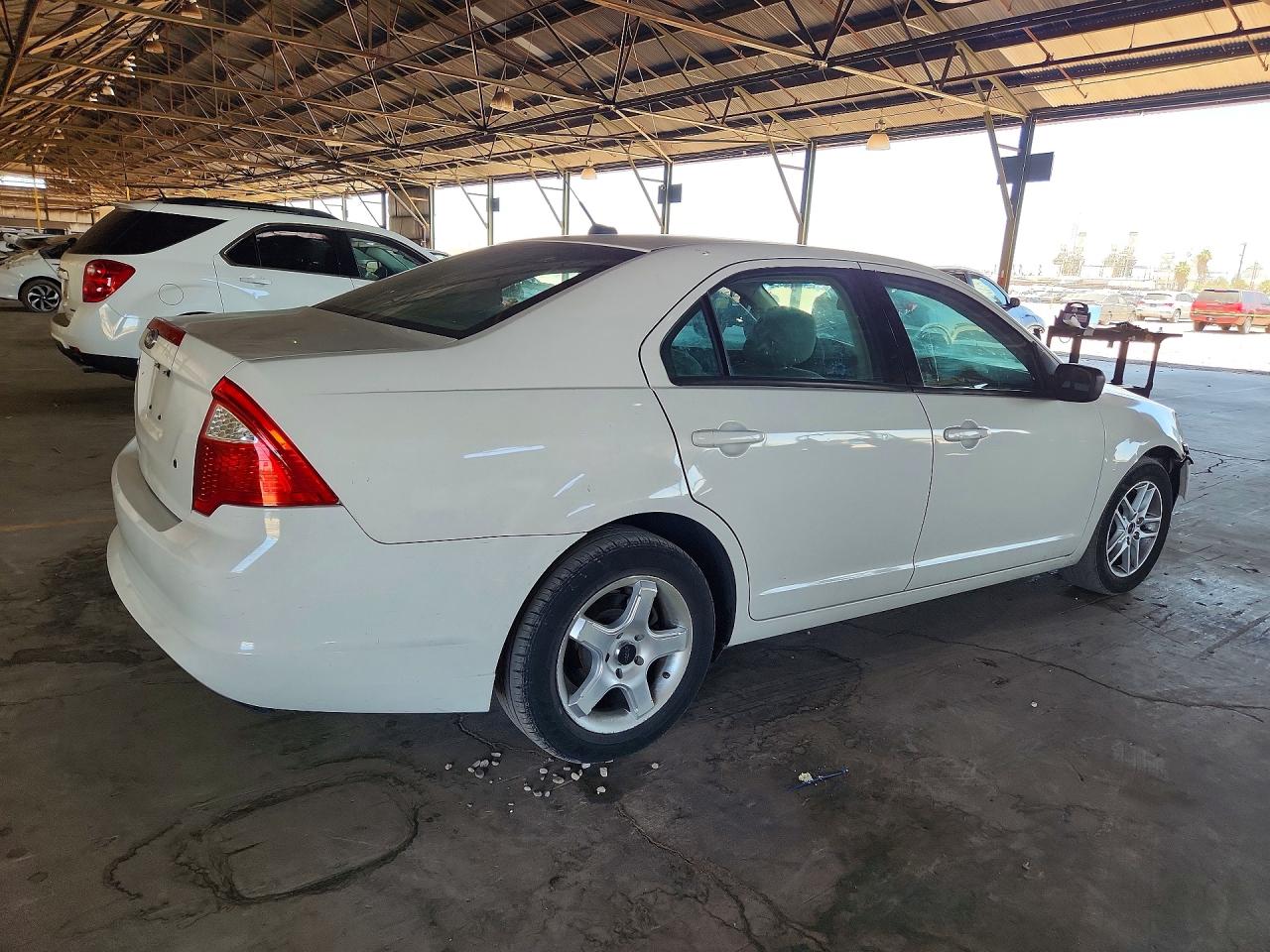 2012 Ford Fusion S White vin: 3FAHP0GA1CR200036