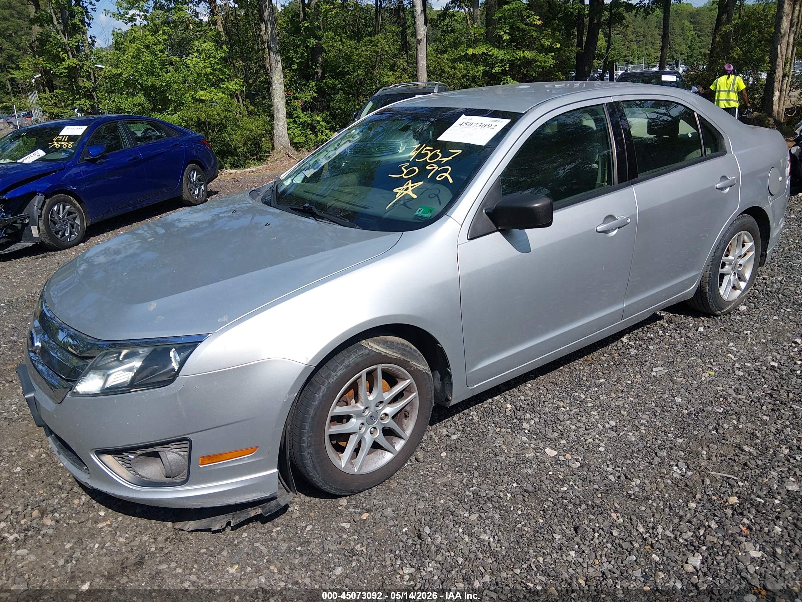 2012 Ford Fusion S Silver vin: 3FAHP0GA1CR347585