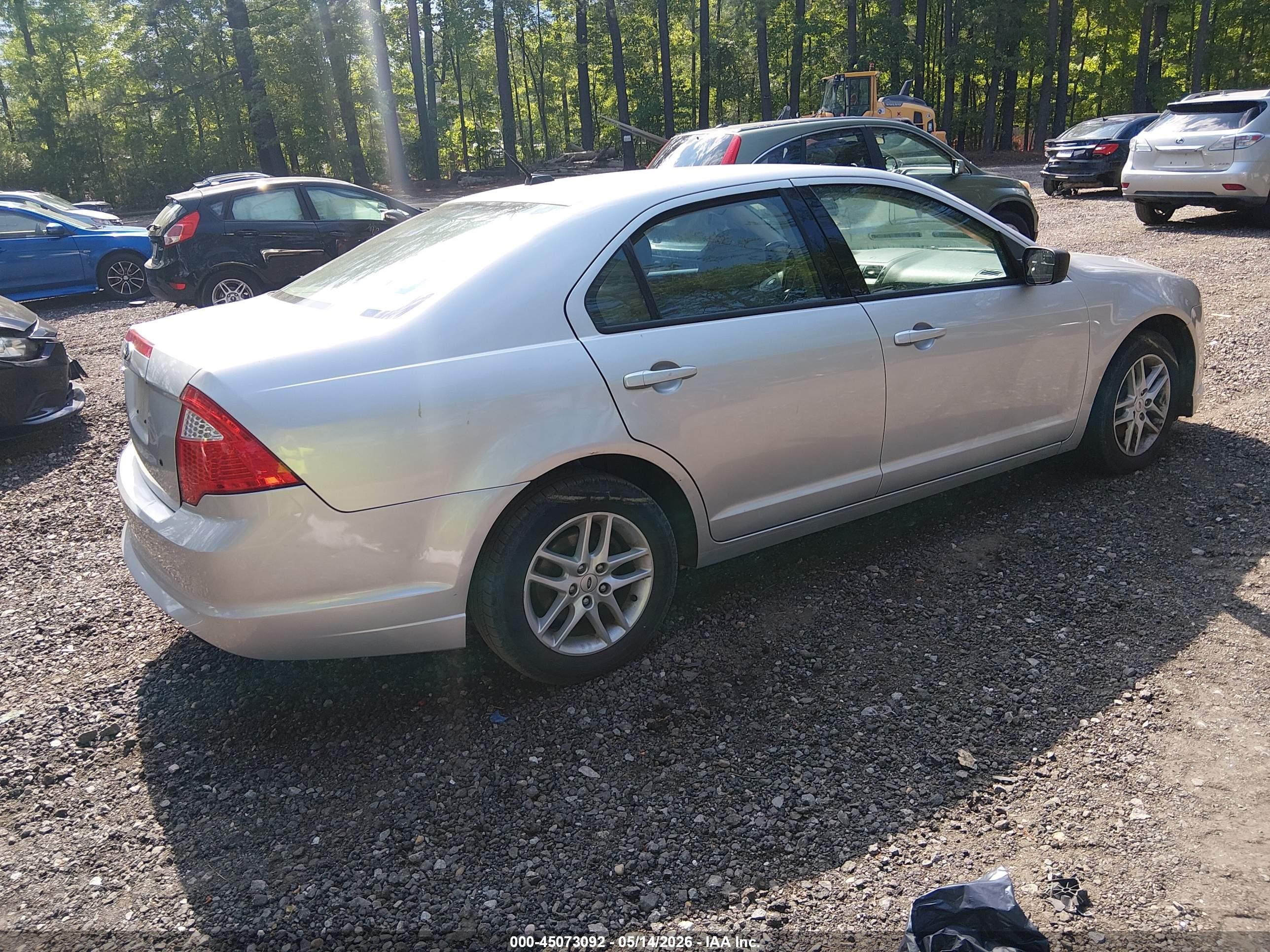 2012 Ford Fusion S Silver vin: 3FAHP0GA1CR347585