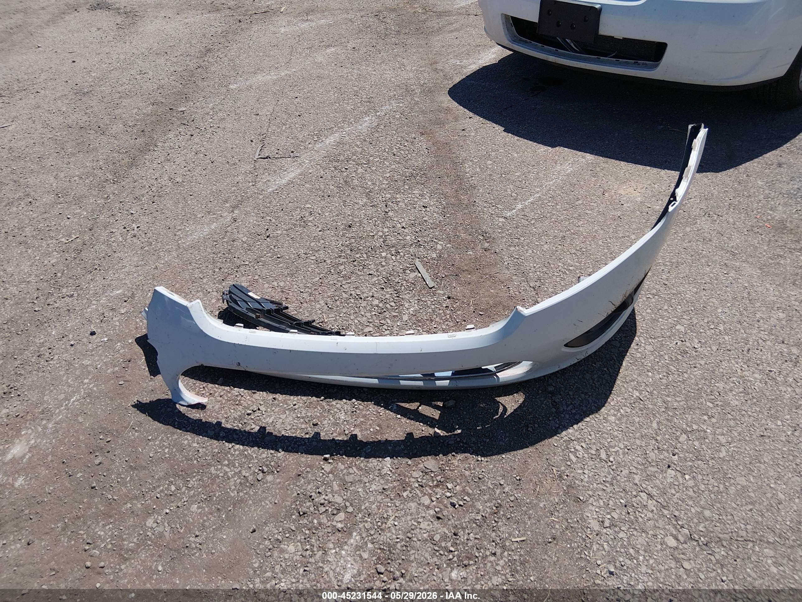 2012 Ford Fusion S Белый vin: 3FAHP0GA1CR381557