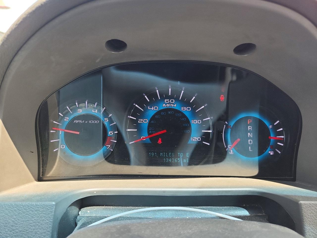 2010 Ford Fusion S Red vin: 3FAHP0GA2AR354722