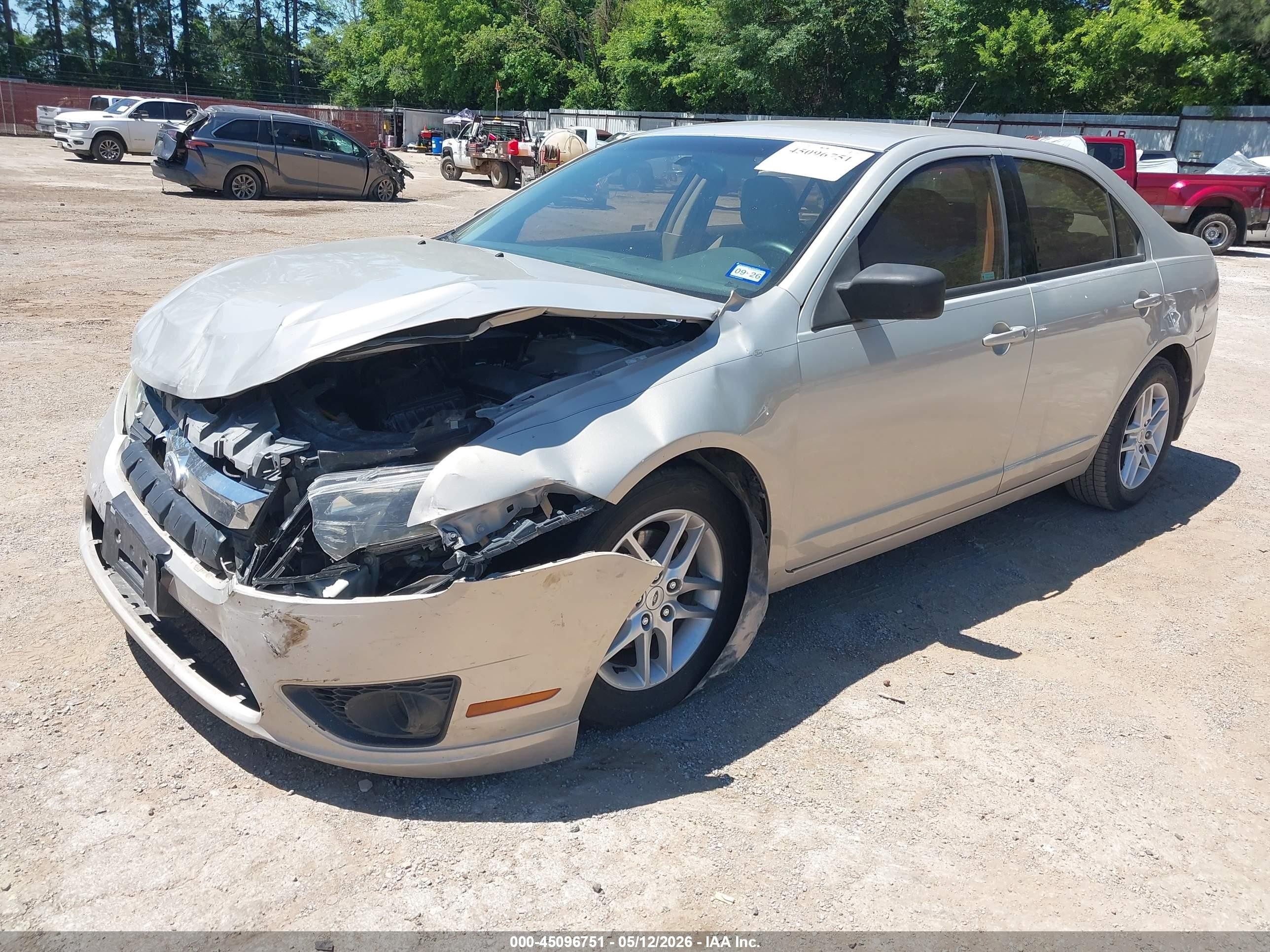 2010 Ford Fusion S Tan vin: 3FAHP0GA2AR372041