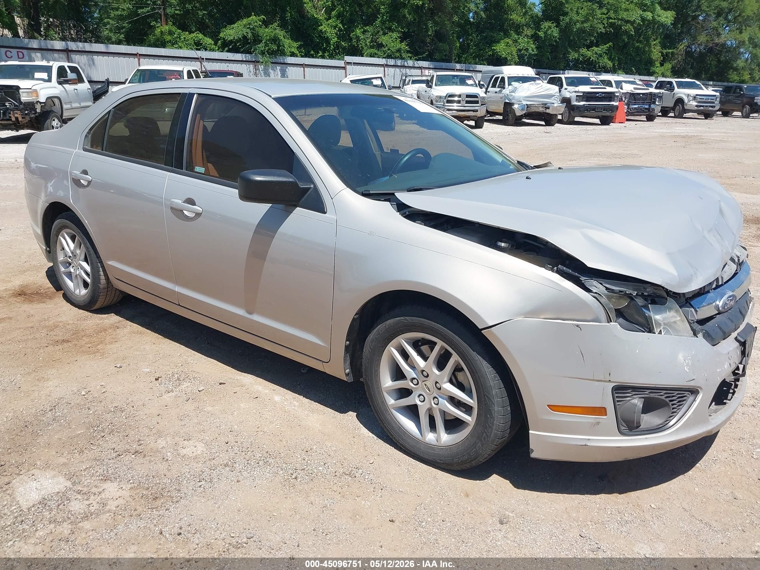 2010 Ford Fusion S Tan vin: 3FAHP0GA2AR372041