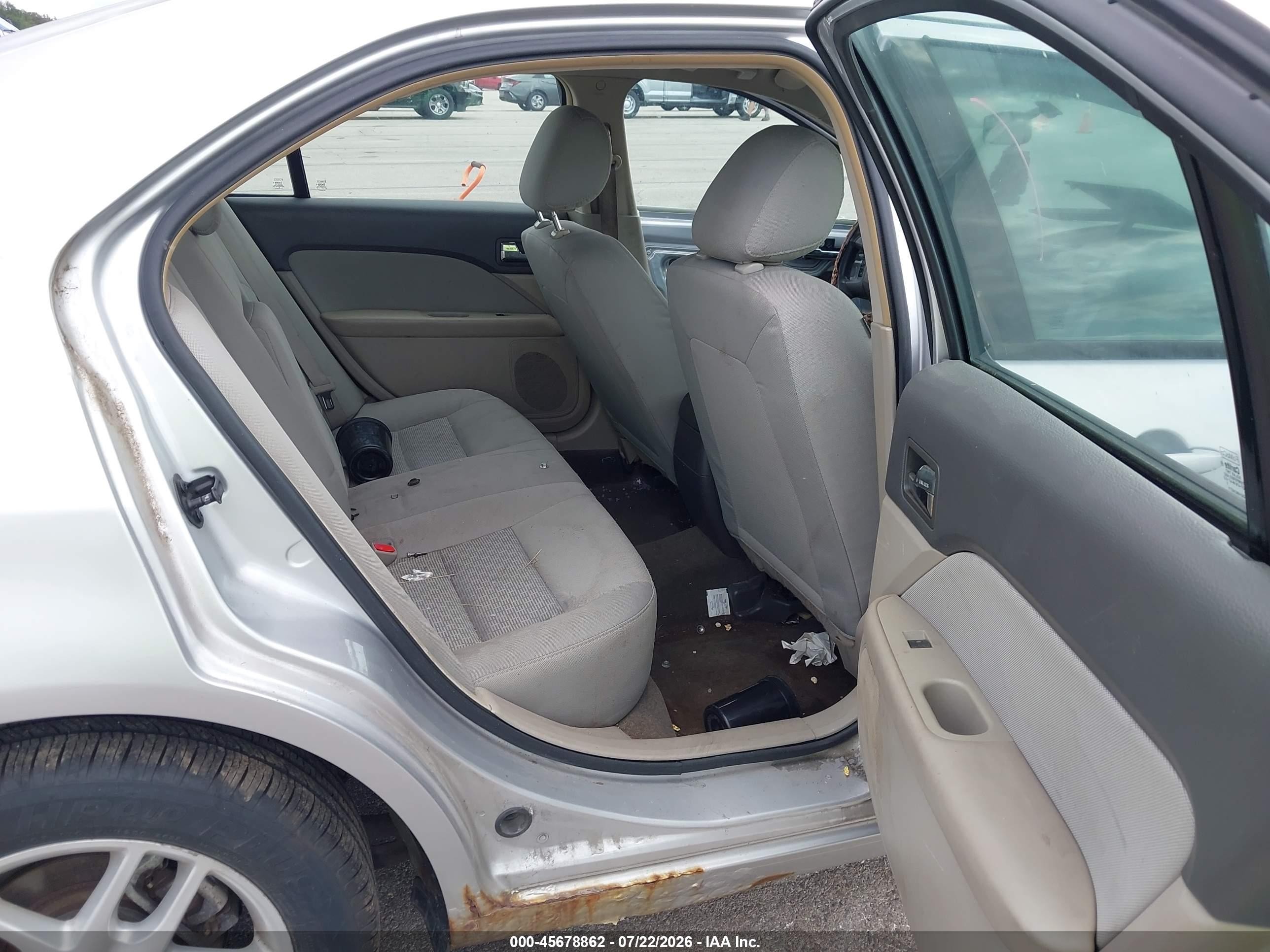 2012 Ford Fusion S Silver vin: 3FAHP0GA2CR119059