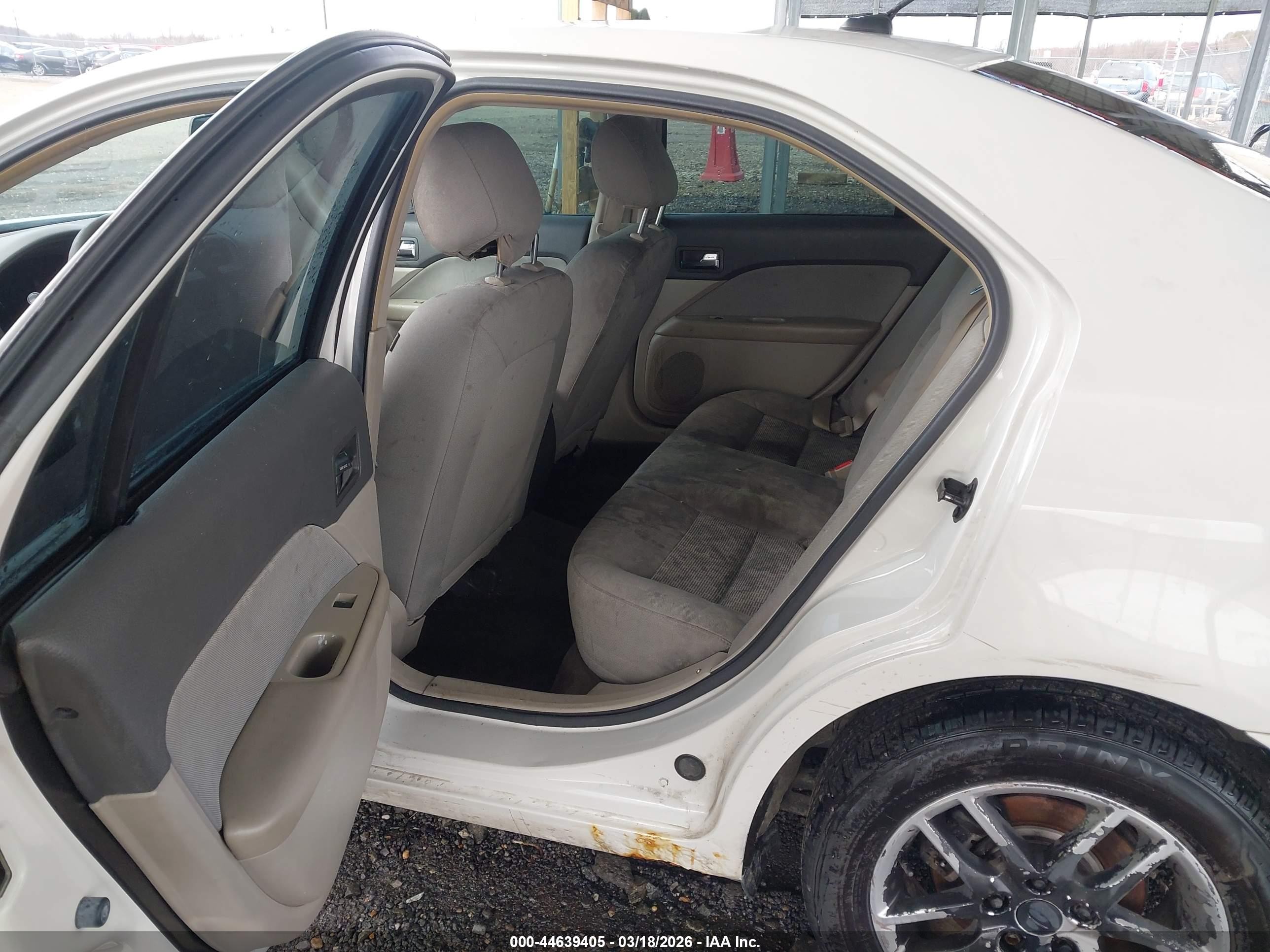2012 Ford Fusion S White vin: 3FAHP0GA2CR340497