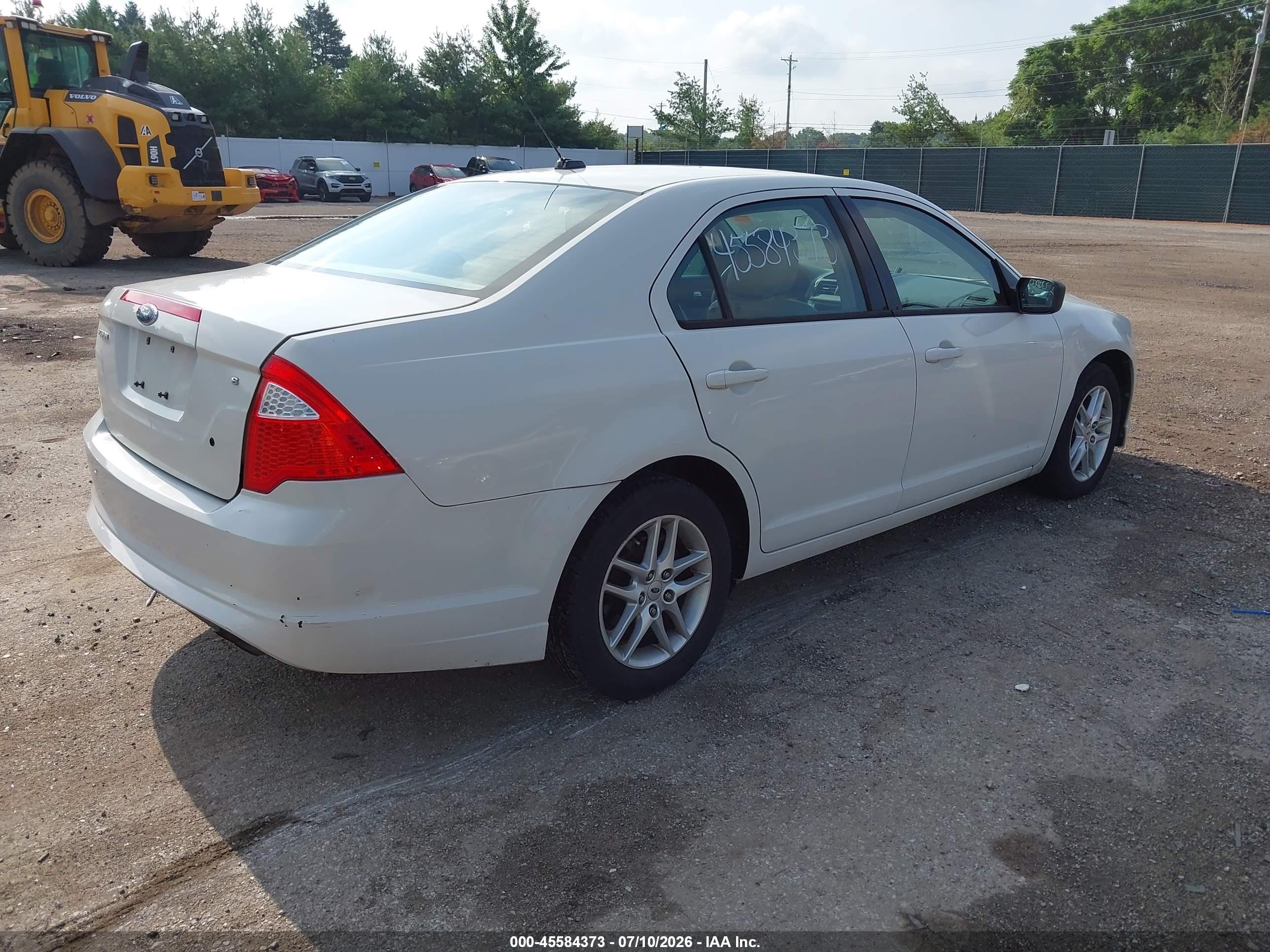 2010 Ford Fusion S White vin: 3FAHP0GA3AR220155