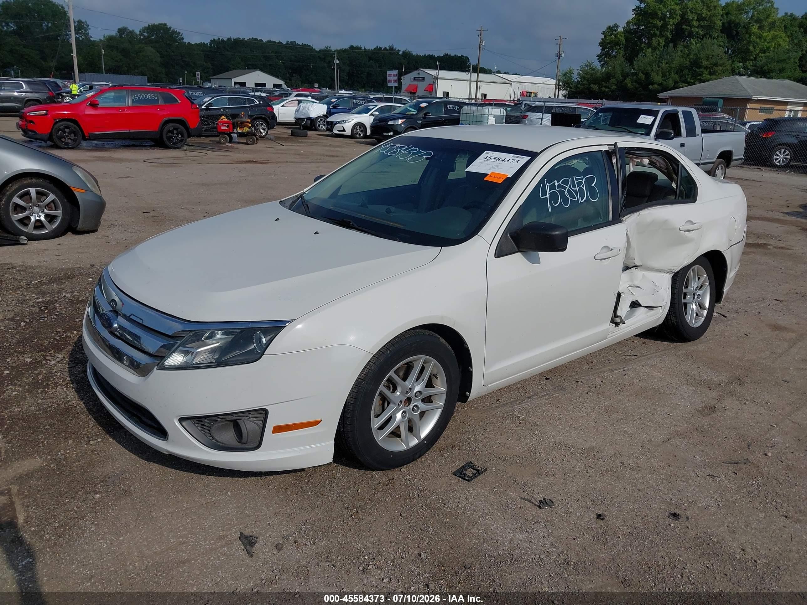 2010 Ford Fusion S White vin: 3FAHP0GA3AR220155