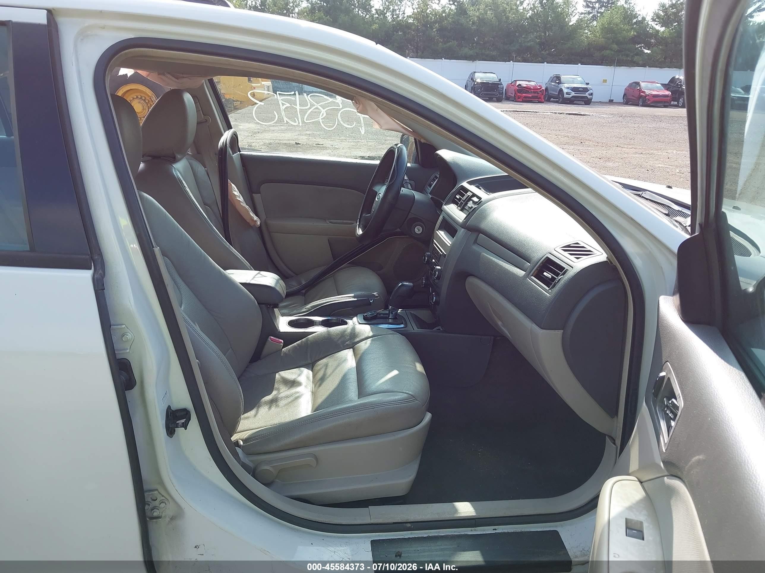 2010 Ford Fusion S White vin: 3FAHP0GA3AR220155