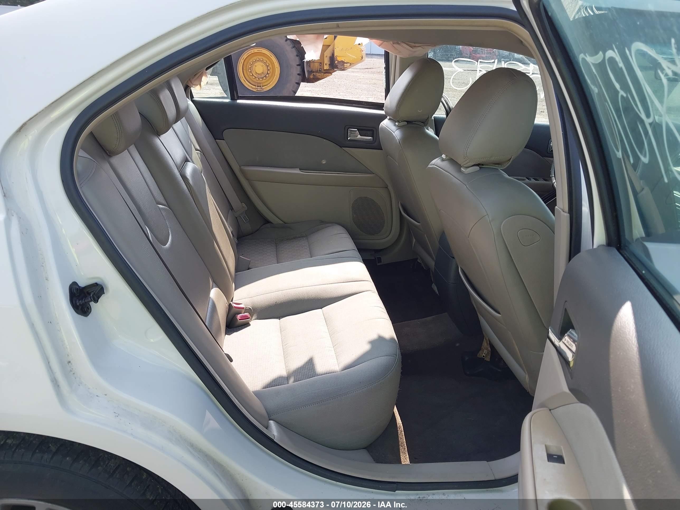 2010 Ford Fusion S White vin: 3FAHP0GA3AR220155