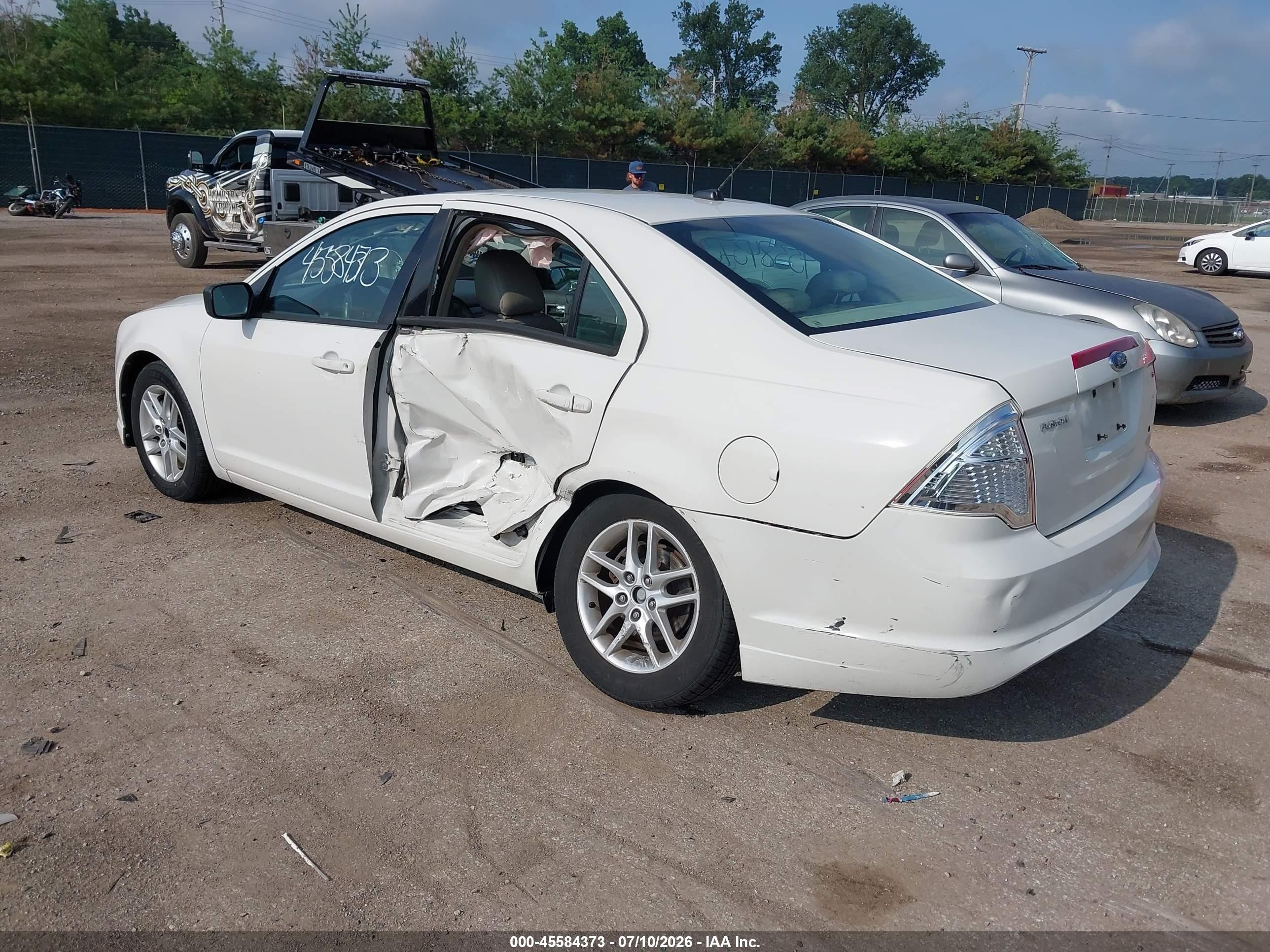 2010 Ford Fusion S White vin: 3FAHP0GA3AR220155