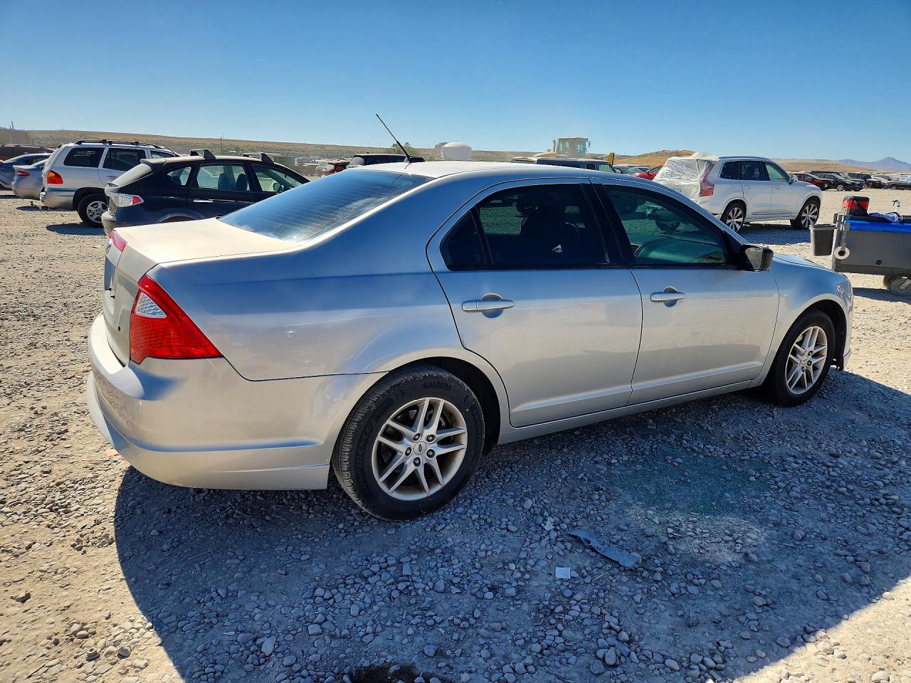 2010 Ford Fusion S Silver vin: 3FAHP0GA3AR395151