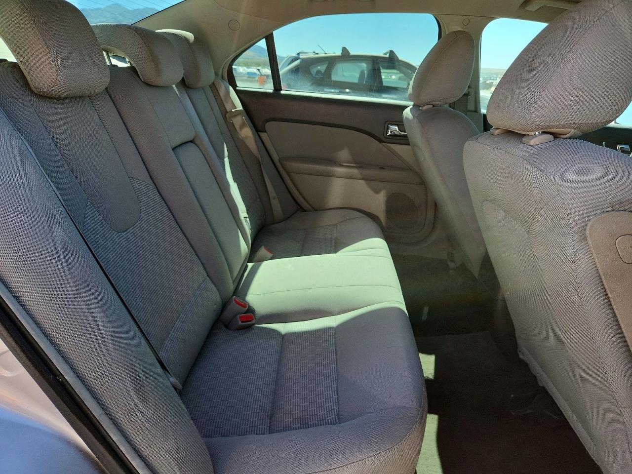 2010 Ford Fusion S Silver vin: 3FAHP0GA3AR395151
