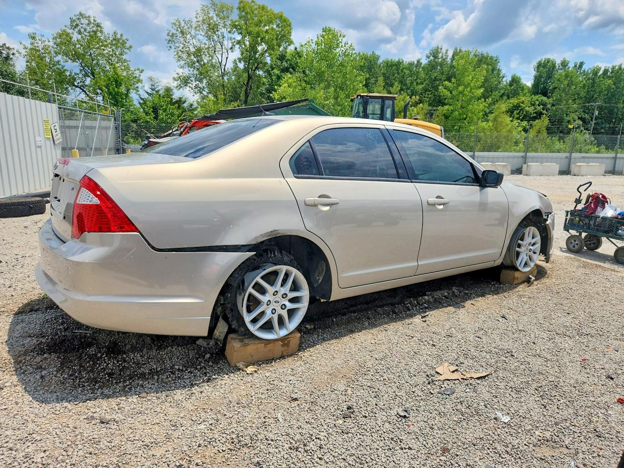 2010 Ford Fusion S Silver vin: 3FAHP0GA3AR430089