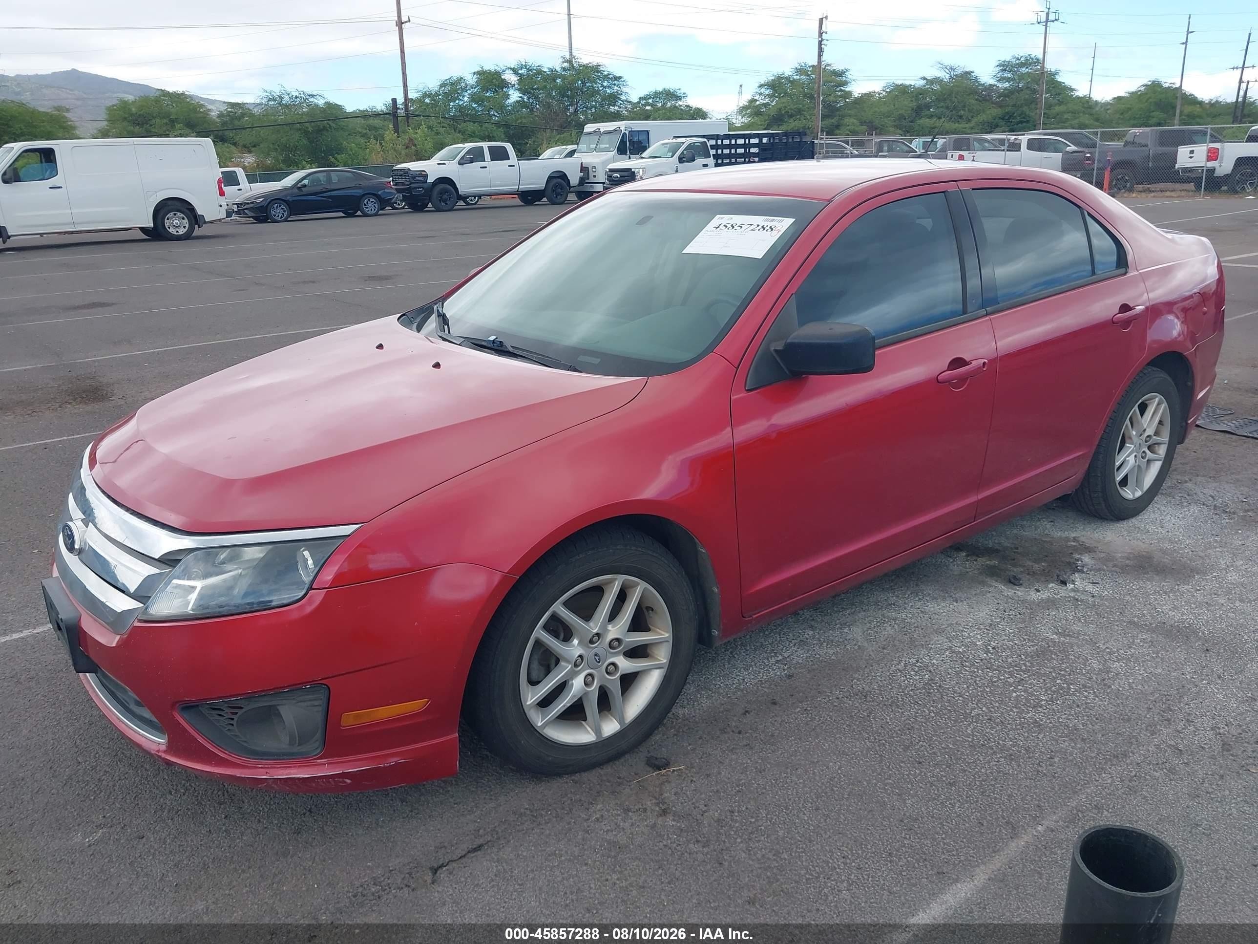 2010 Ford Fusion S Red vin: 3FAHP0GA3AR430822