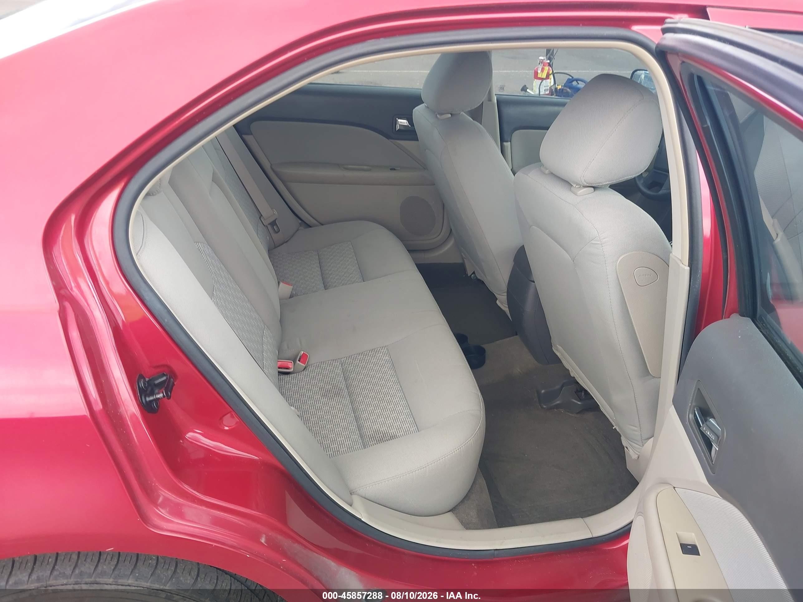 2010 Ford Fusion S Red vin: 3FAHP0GA3AR430822