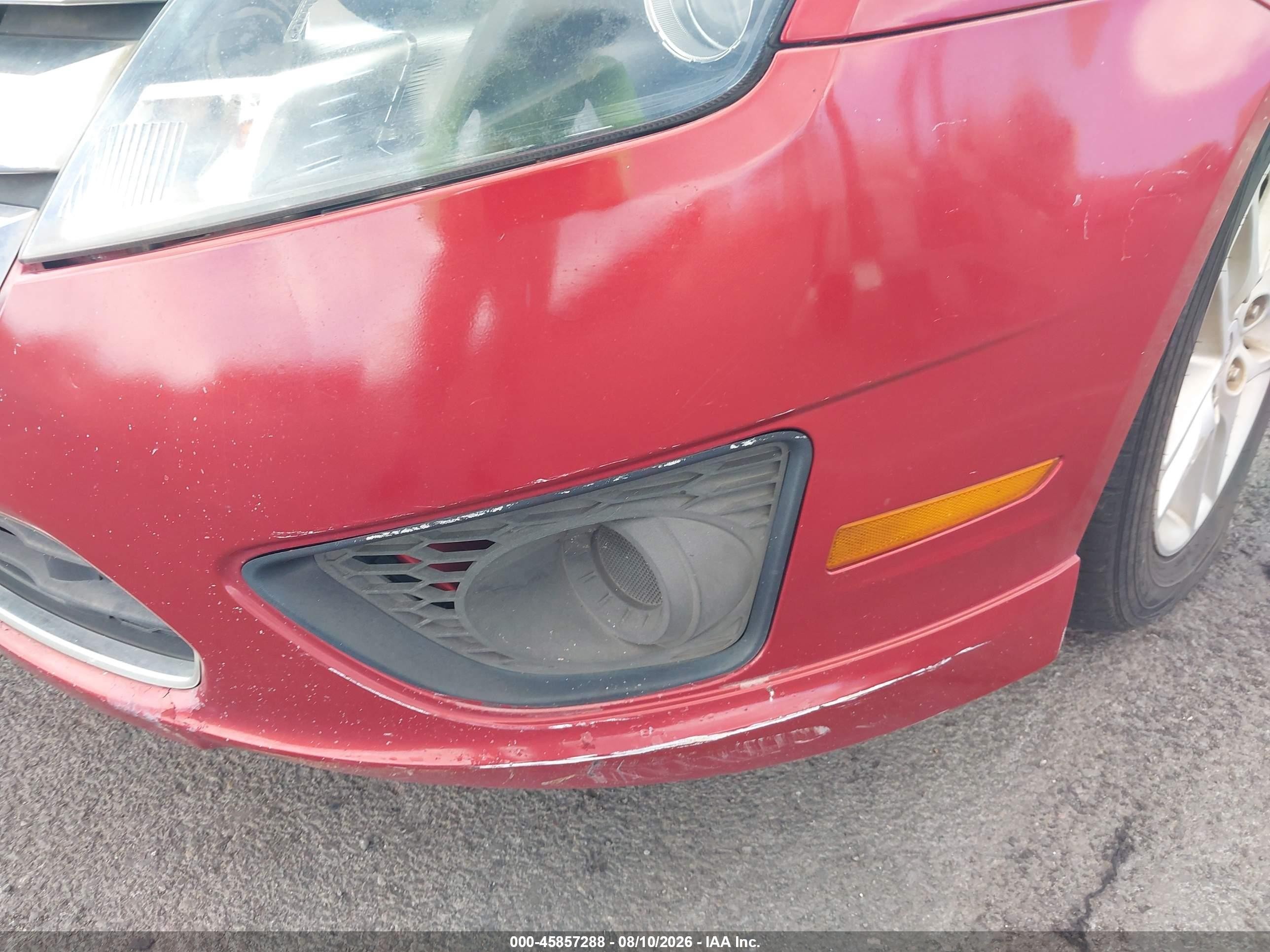 2010 Ford Fusion S Red vin: 3FAHP0GA3AR430822