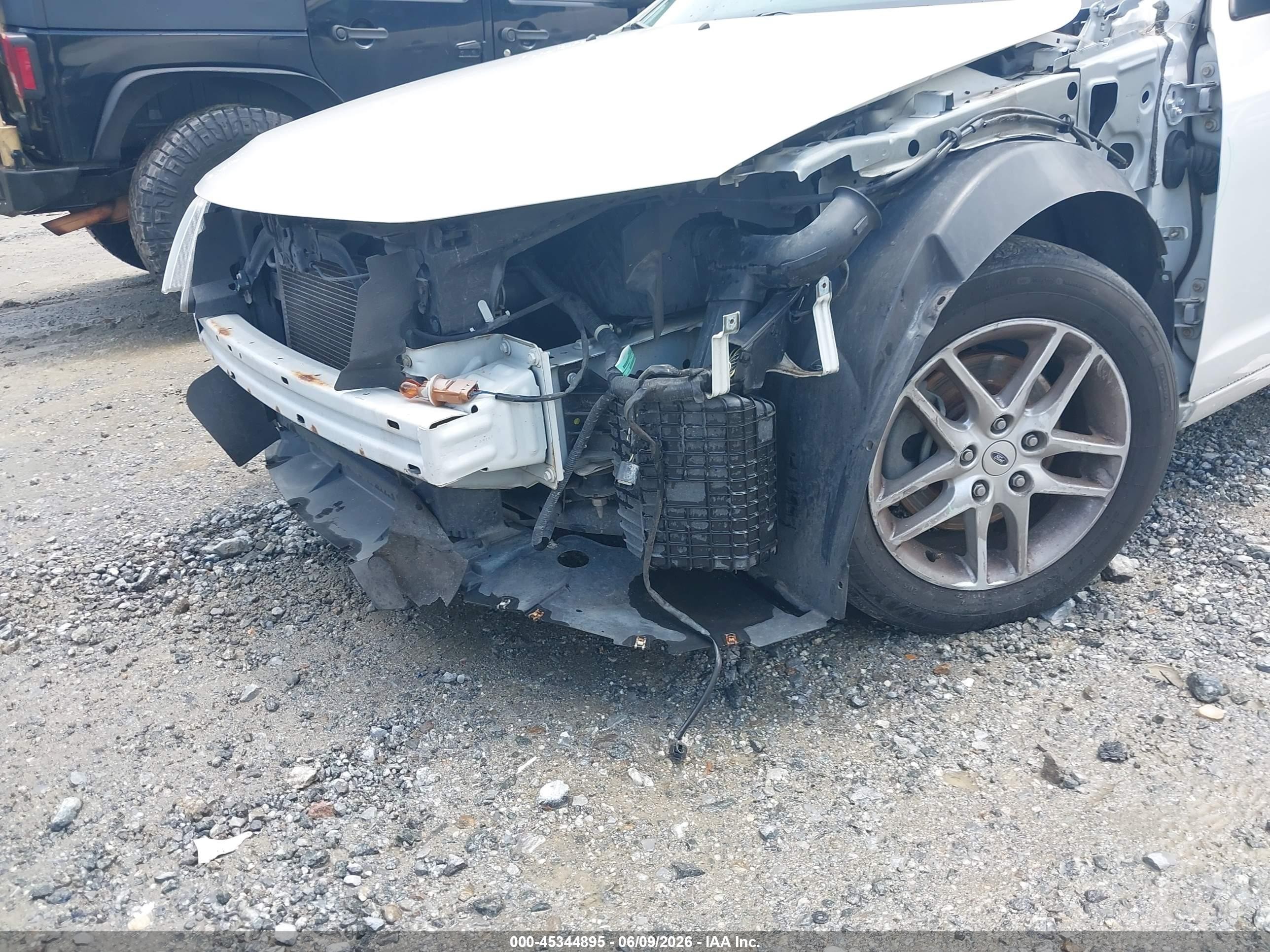 2011 Ford Fusion S Белый vin: 3FAHP0GA3BR249740