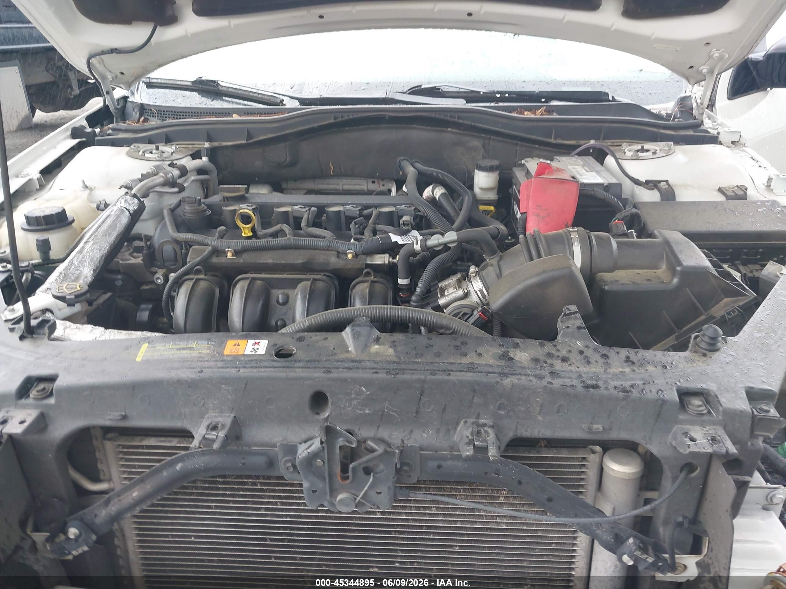 2011 Ford Fusion S Белый vin: 3FAHP0GA3BR249740
