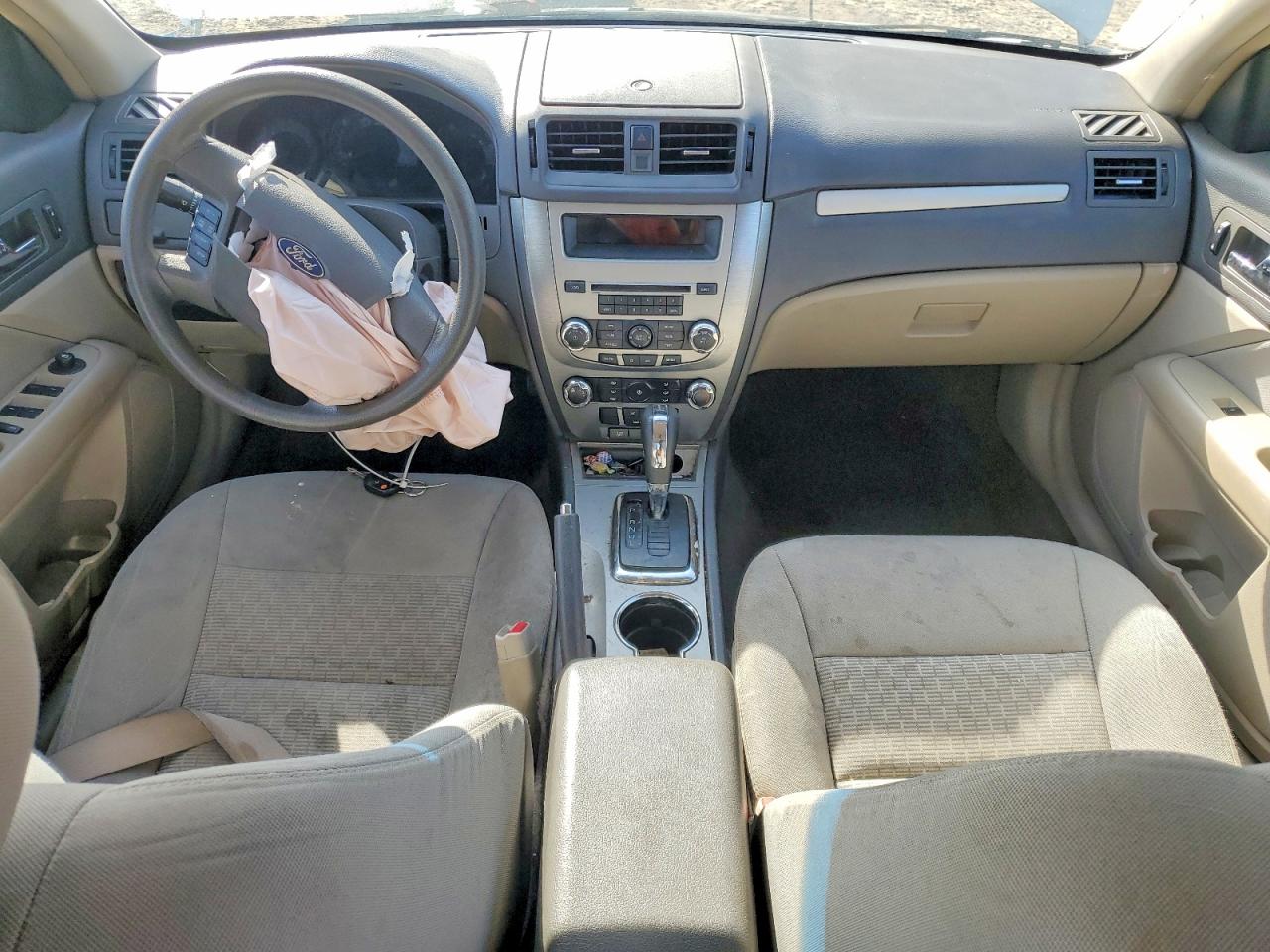 2011 Ford Fusion S White vin: 3FAHP0GA3BR293365