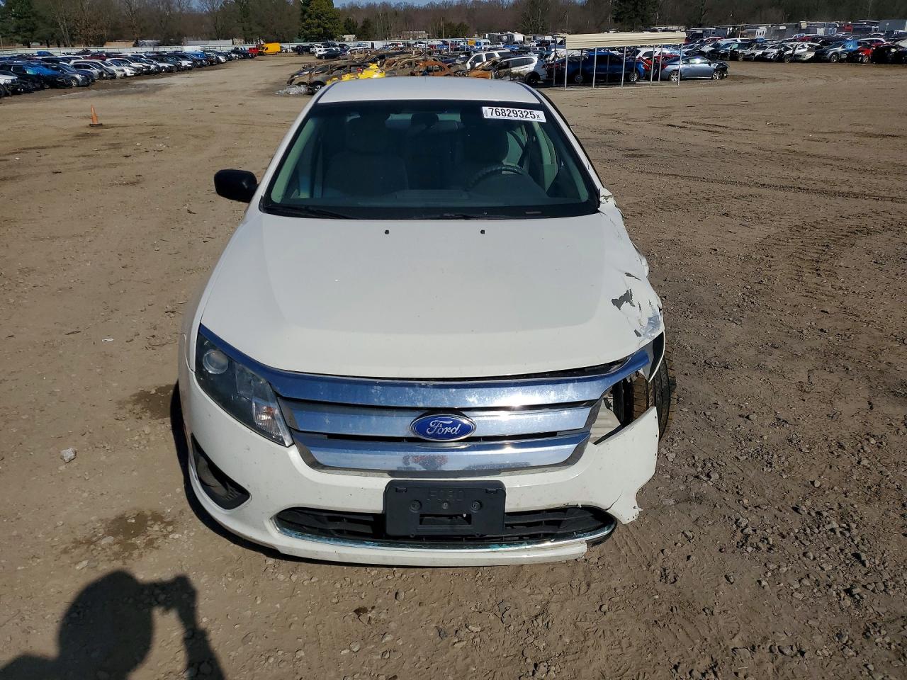 2011 Ford Fusion S White vin: 3FAHP0GA3BR293365