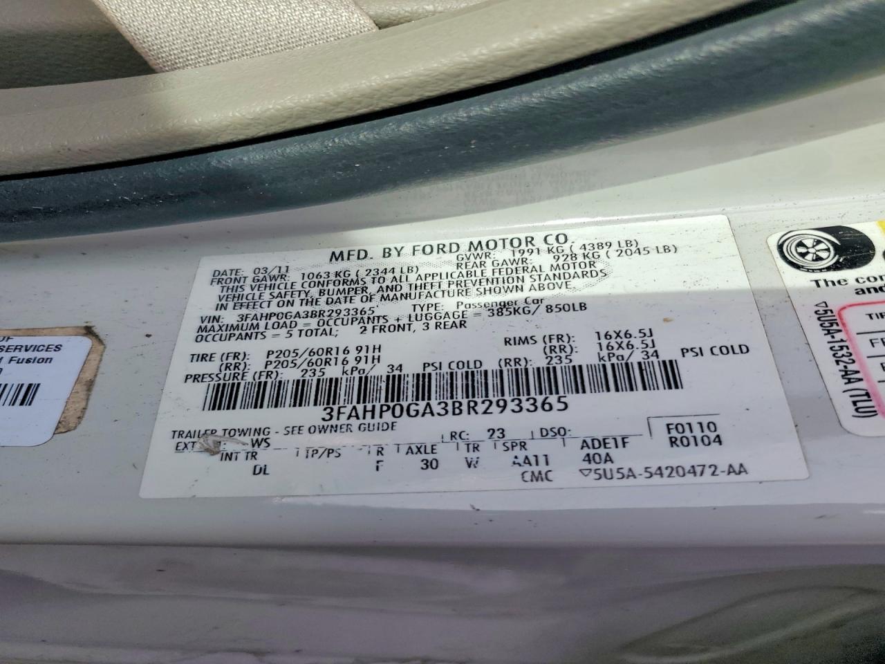 2011 Ford Fusion S White vin: 3FAHP0GA3BR293365