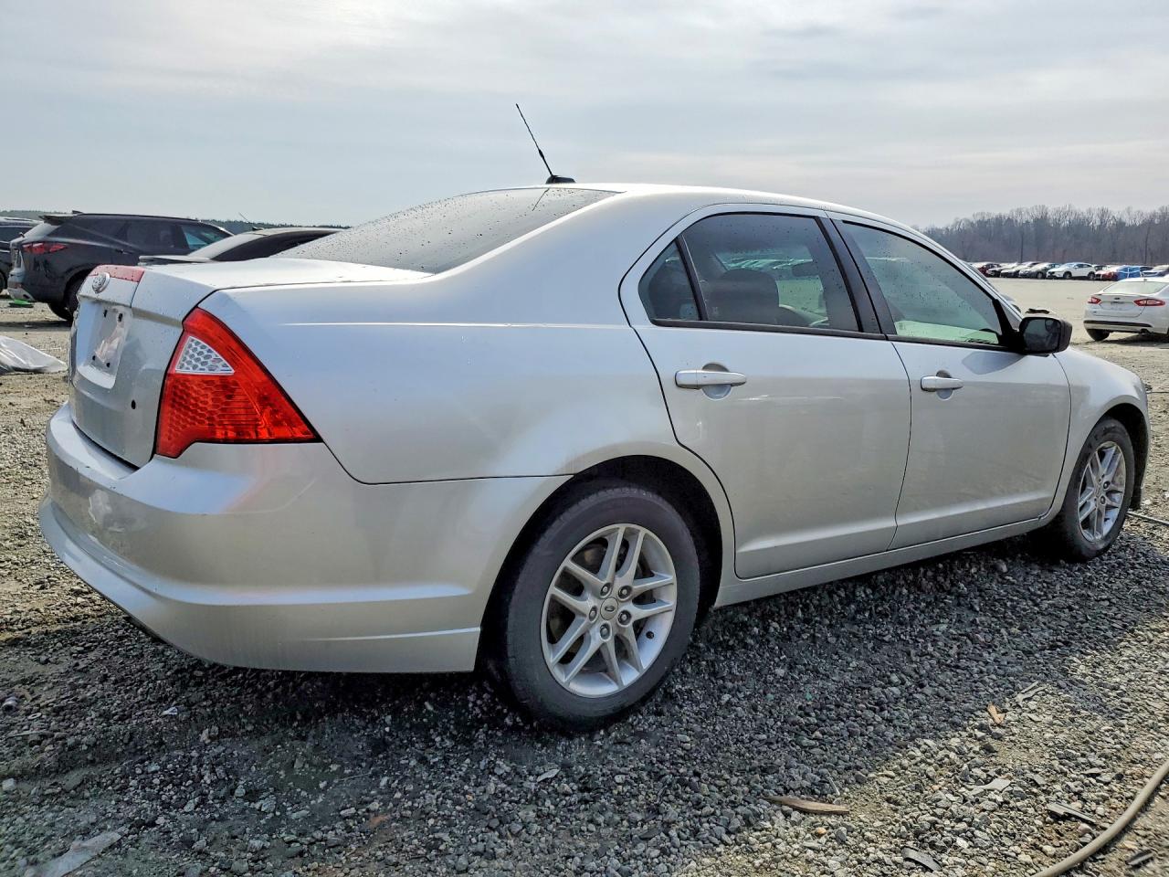 2012 Ford Fusion S Silver vin: 3FAHP0GA3CR117854