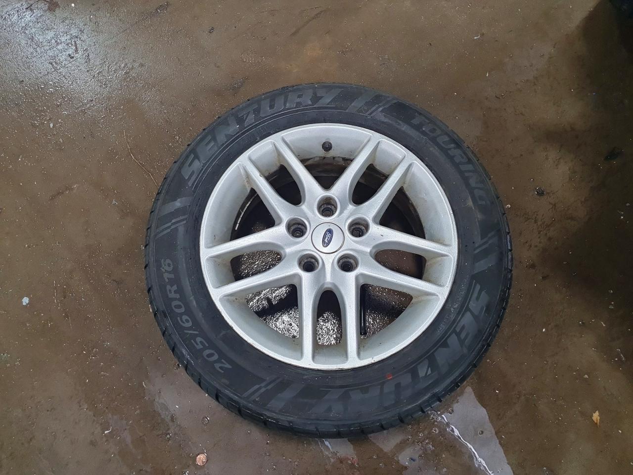 2012 Ford Fusion S Черный vin: 3FAHP0GA3CR438597