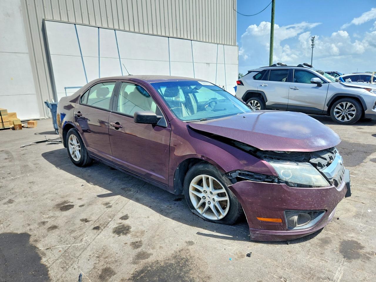 2011 Ford Fusion S Бордовый vin: 3FAHP0GA5BR230980