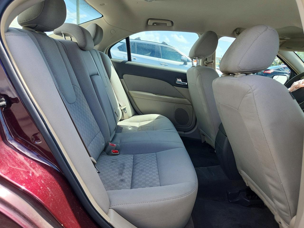 2011 Ford Fusion S Бордовый vin: 3FAHP0GA5BR230980