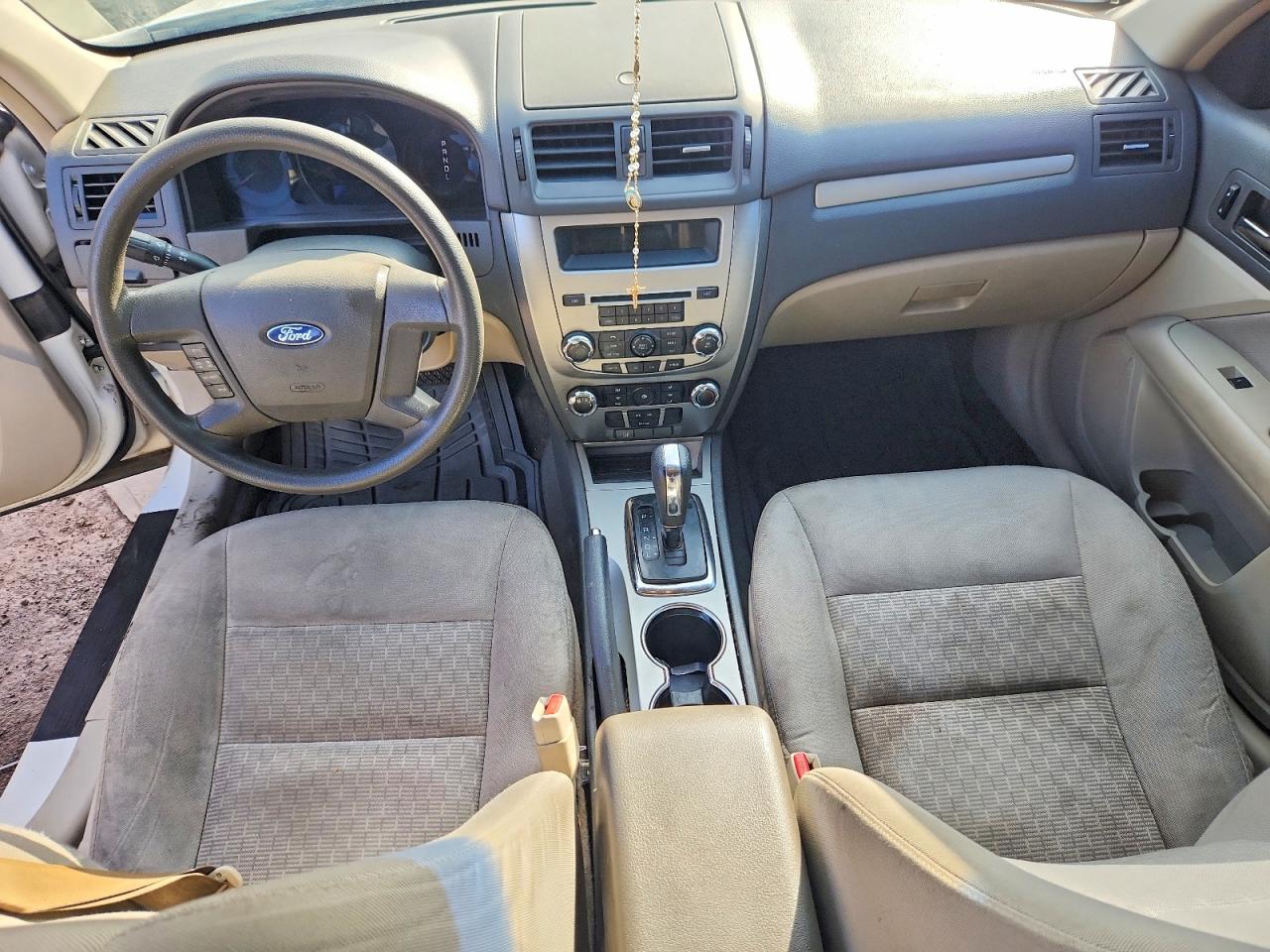 2011 Ford Fusion S Белый vin: 3FAHP0GA5BR297076