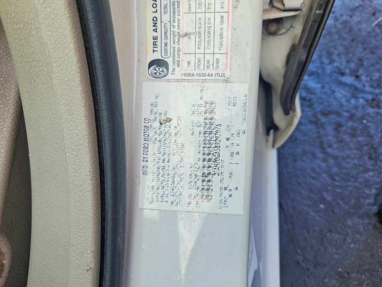 2011 Ford Fusion S Белый vin: 3FAHP0GA5BR297076