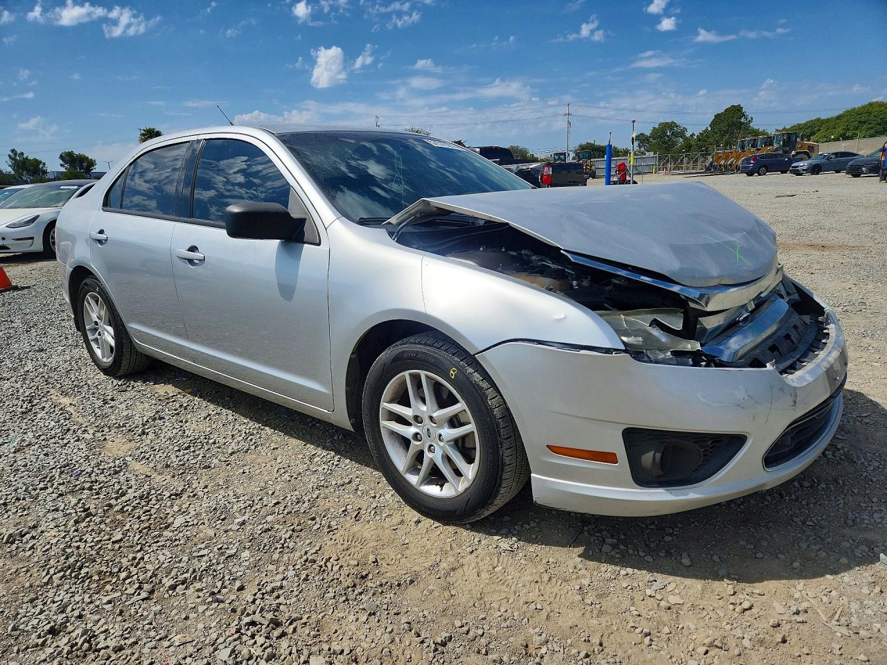 2011 Ford Fusion S Silver vin: 3FAHP0GA5BR321649