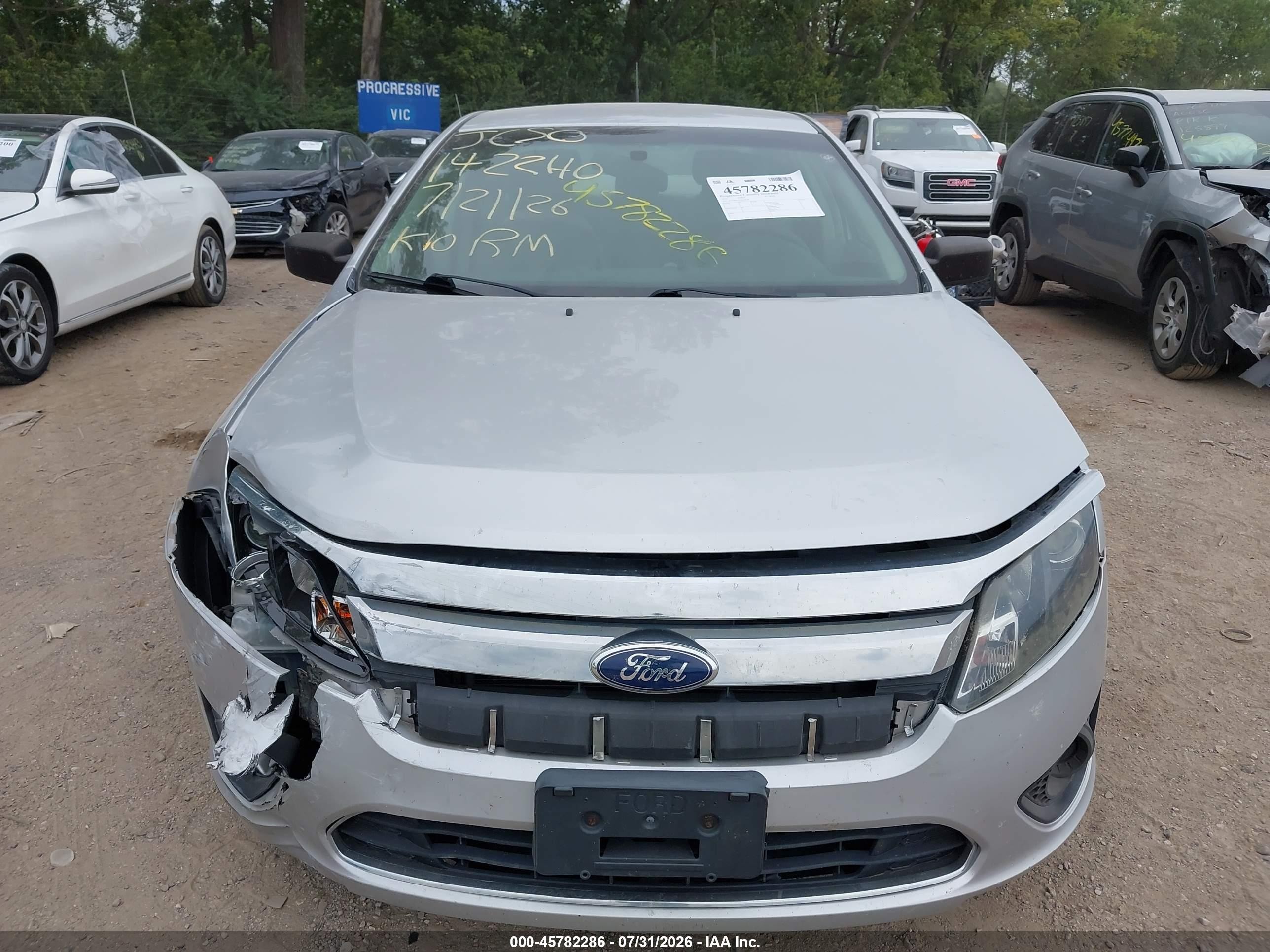 2012 Ford Fusion S Silver vin: 3FAHP0GA5CR142240