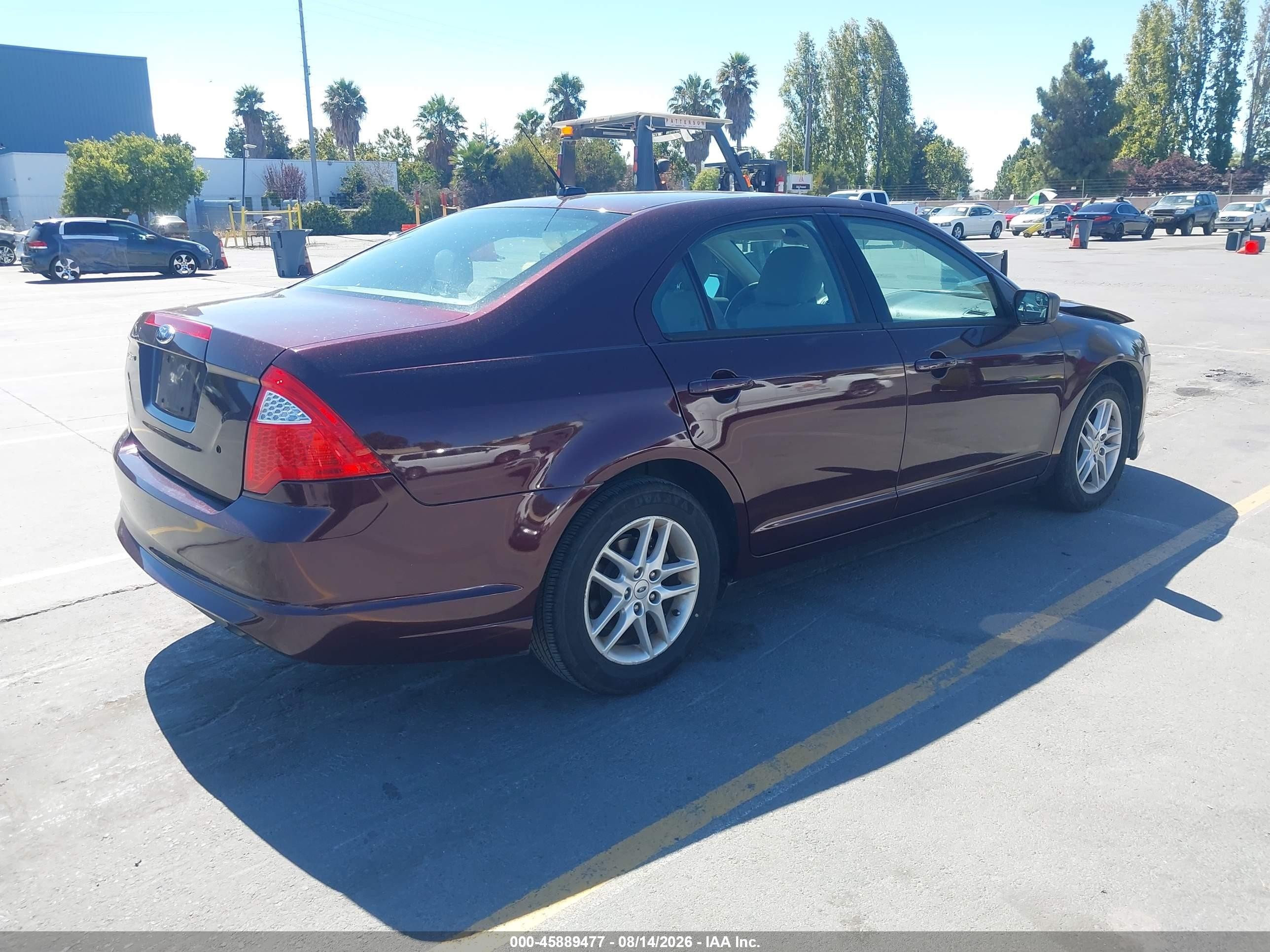 2012 Ford Fusion S Бордовый vin: 3FAHP0GA5CR290047