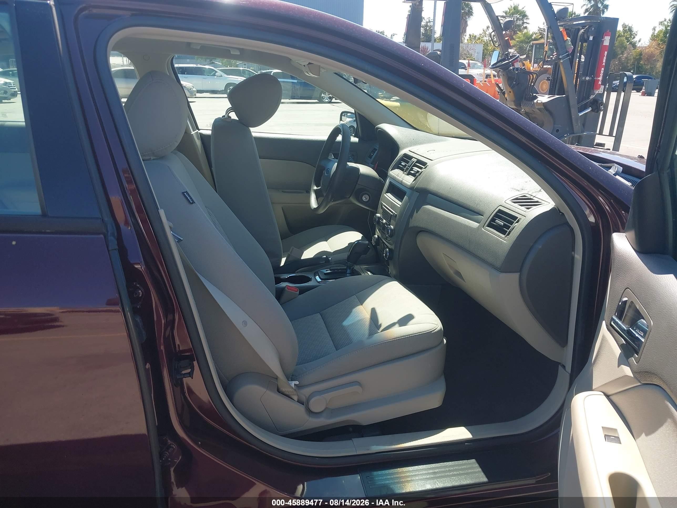2012 Ford Fusion S Бордовый vin: 3FAHP0GA5CR290047