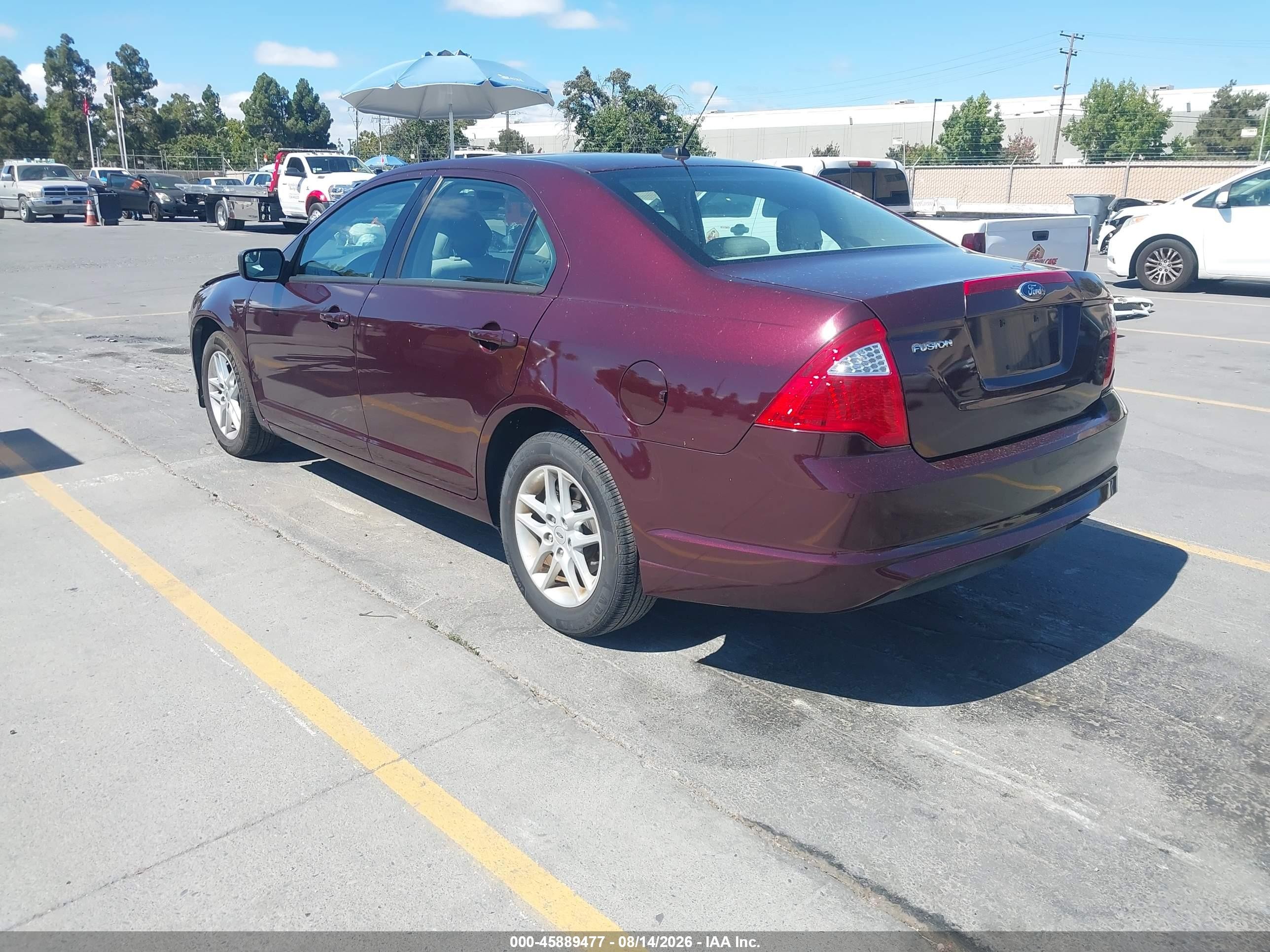 2012 Ford Fusion S Бордовый vin: 3FAHP0GA5CR290047