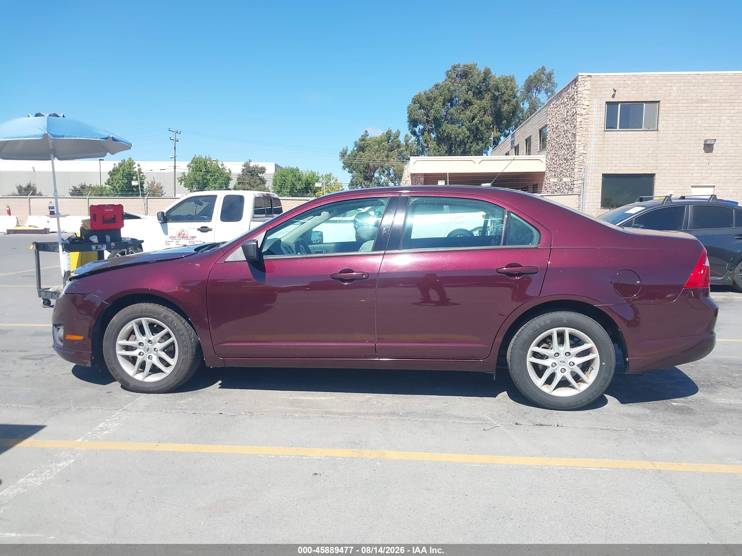 2012 Ford Fusion S Бордовый vin: 3FAHP0GA5CR290047