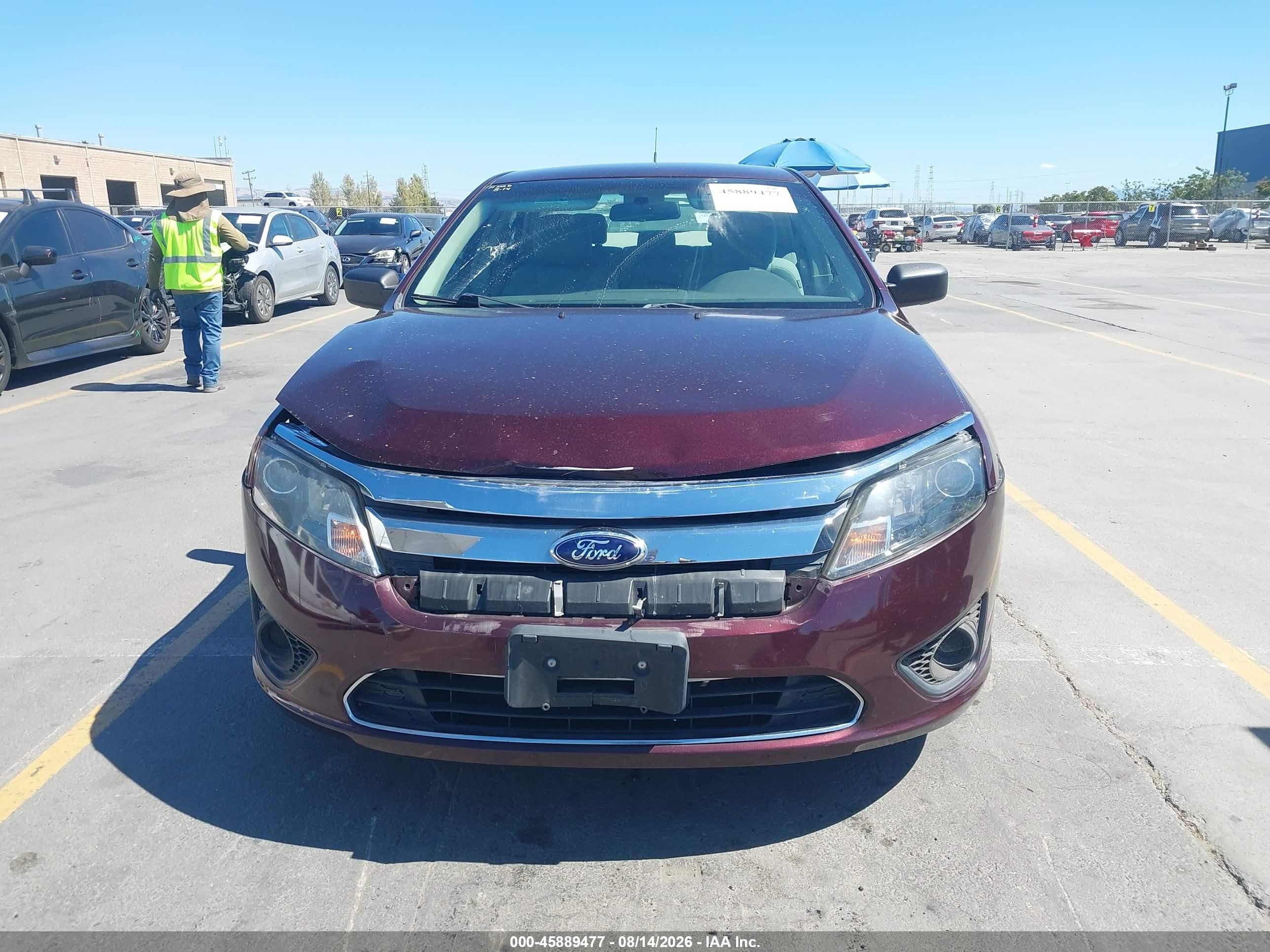 2012 Ford Fusion S Бордовый vin: 3FAHP0GA5CR290047