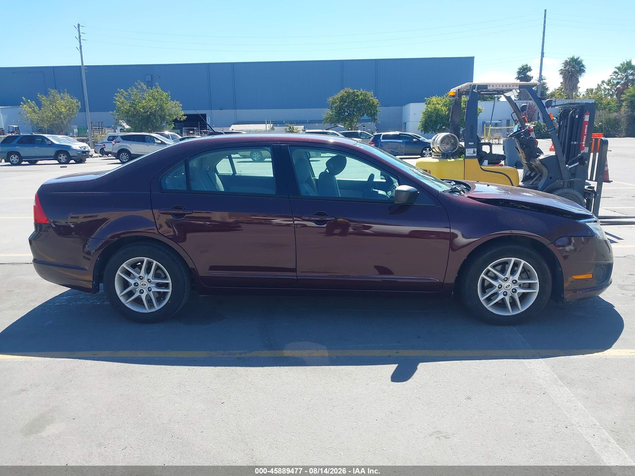 2012 Ford Fusion S Бордовый vin: 3FAHP0GA5CR290047
