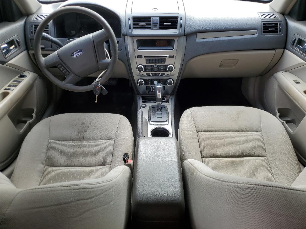 2010 Ford Fusion S Желто-коричневый vin: 3FAHP0GA6AR275134
