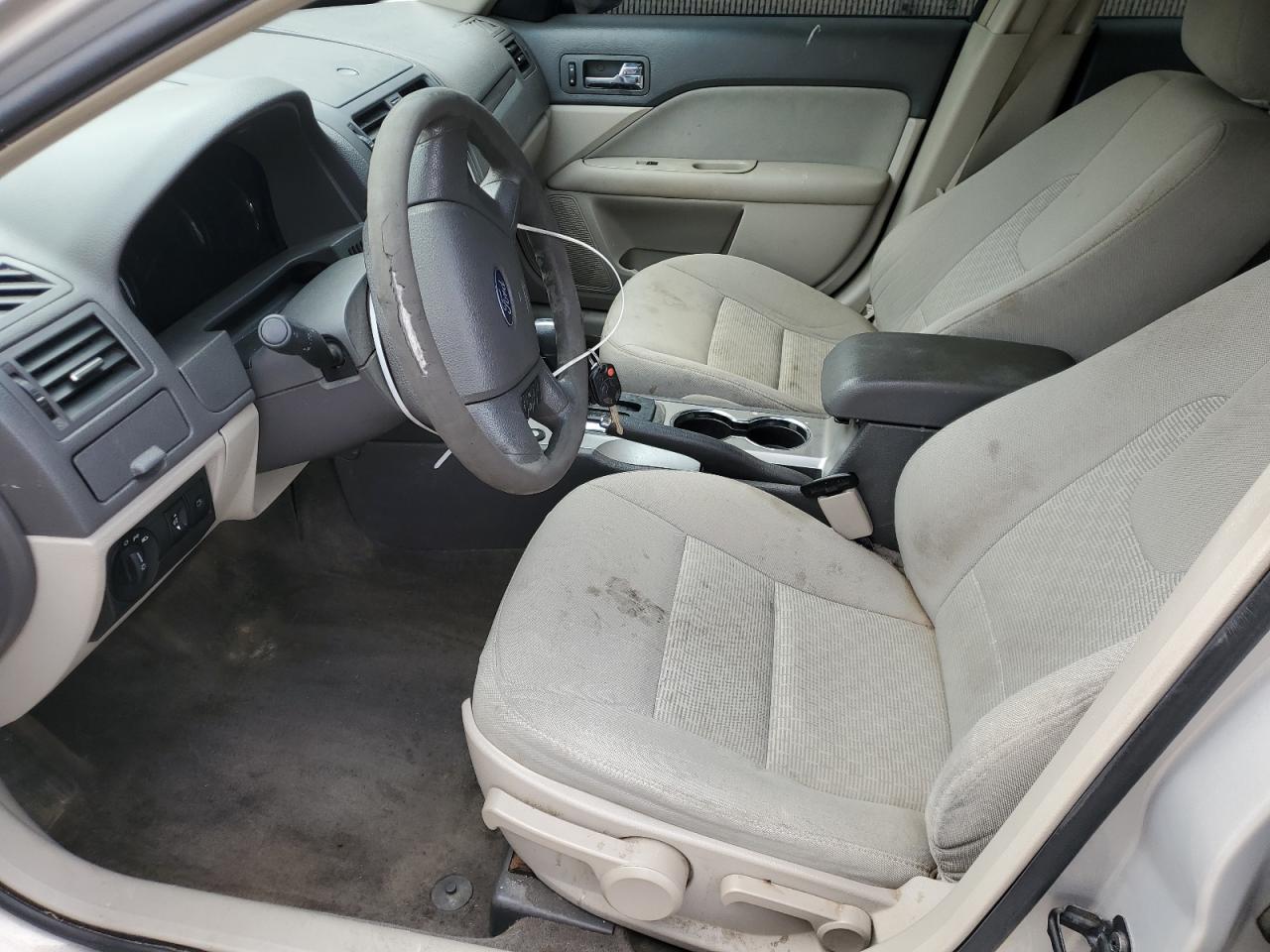 2010 Ford Fusion S Желто-коричневый vin: 3FAHP0GA6AR275134