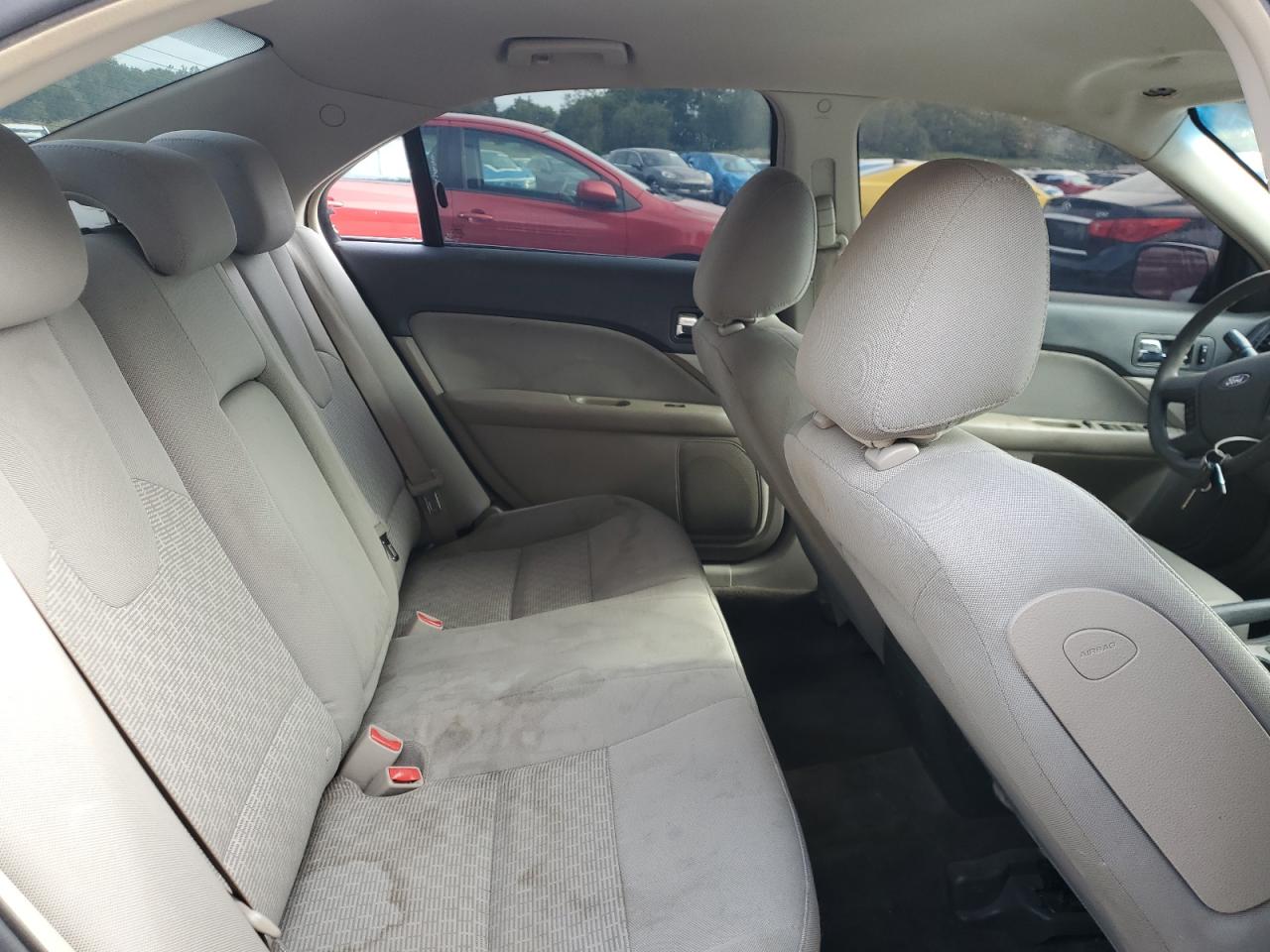 2010 Ford Fusion S Желто-коричневый vin: 3FAHP0GA6AR275134