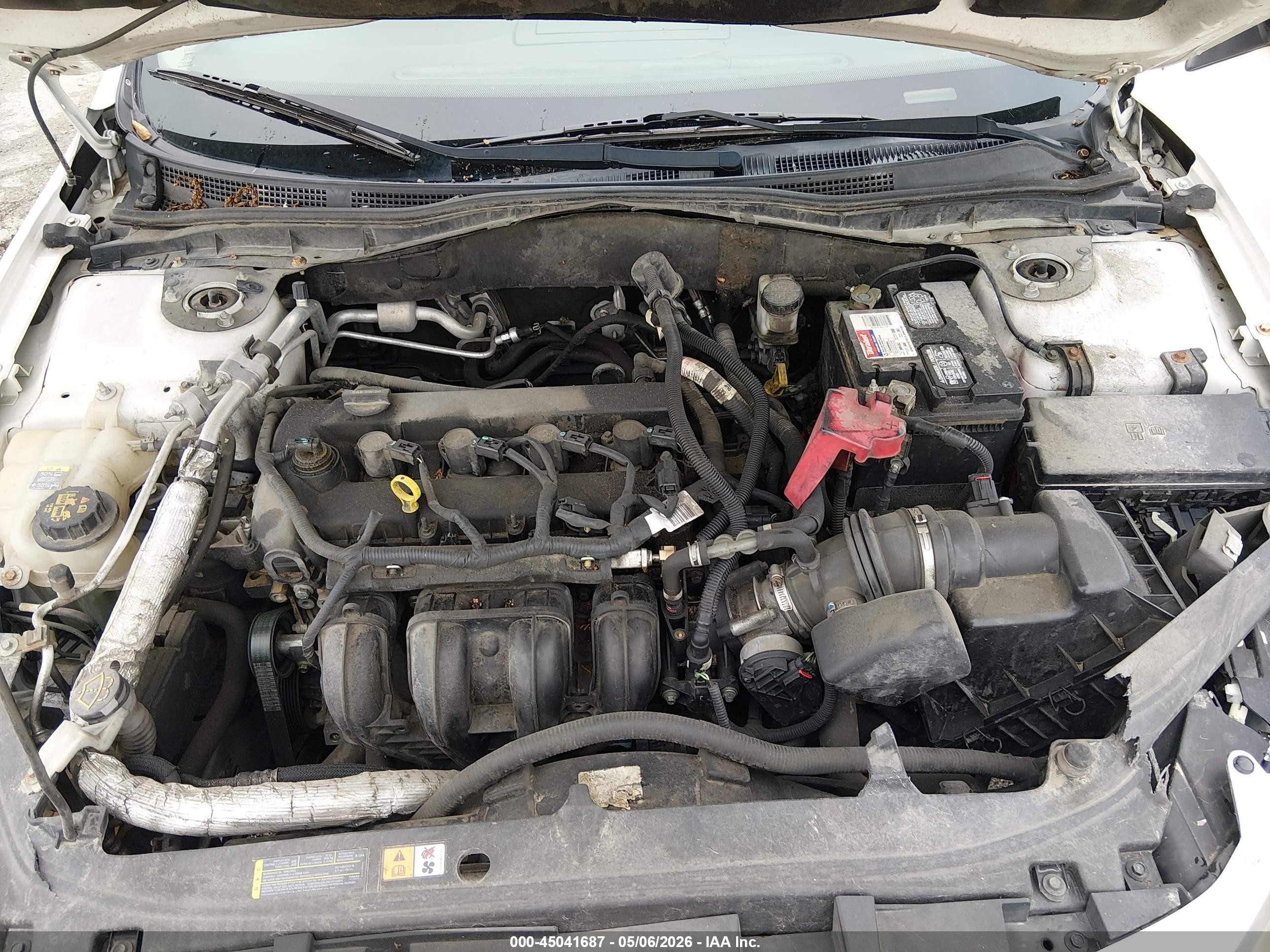 2011 Ford Fusion S Белый vin: 3FAHP0GA6BR226694