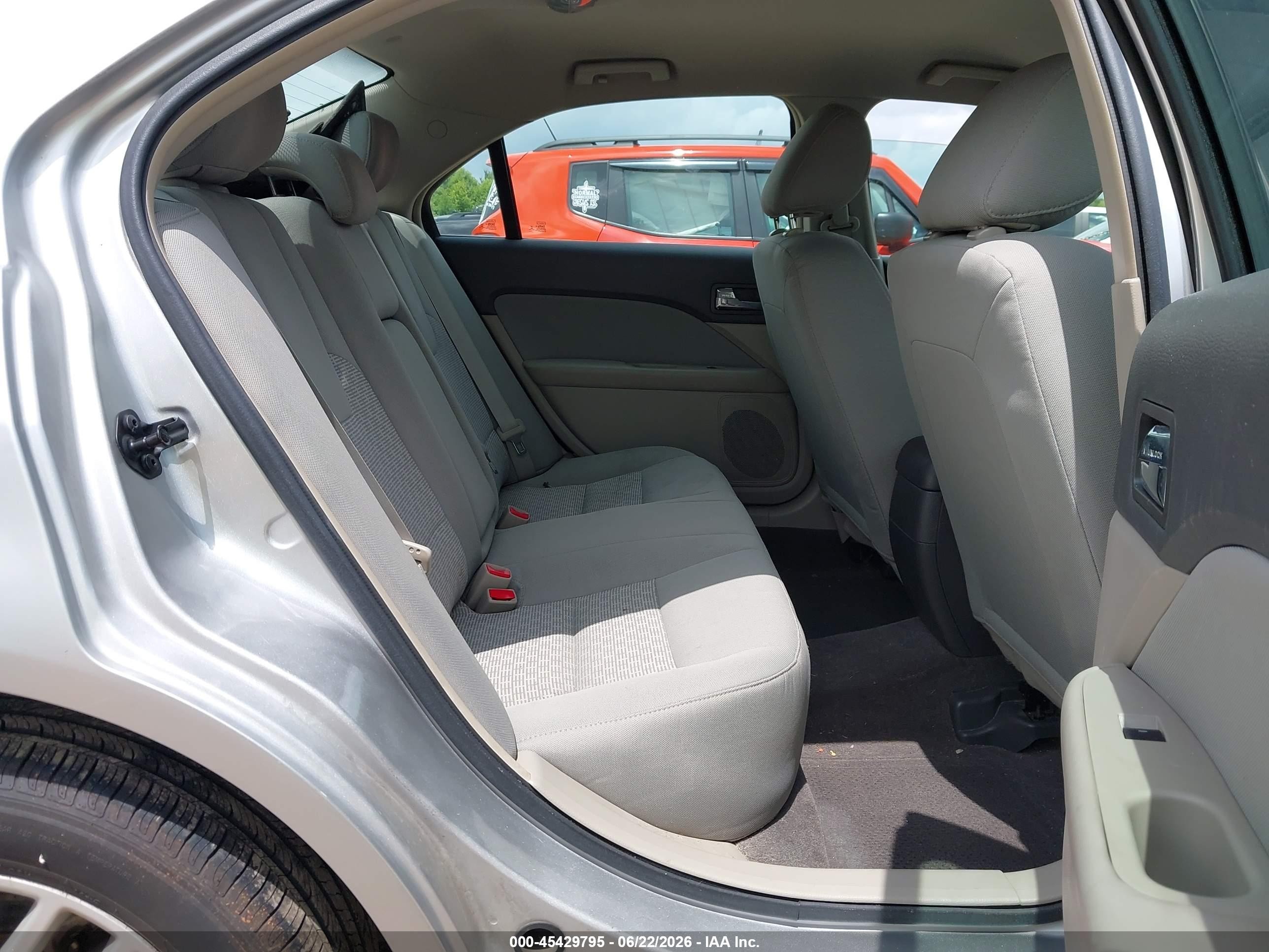 2012 Ford Fusion S Silver vin: 3FAHP0GA6CR213025